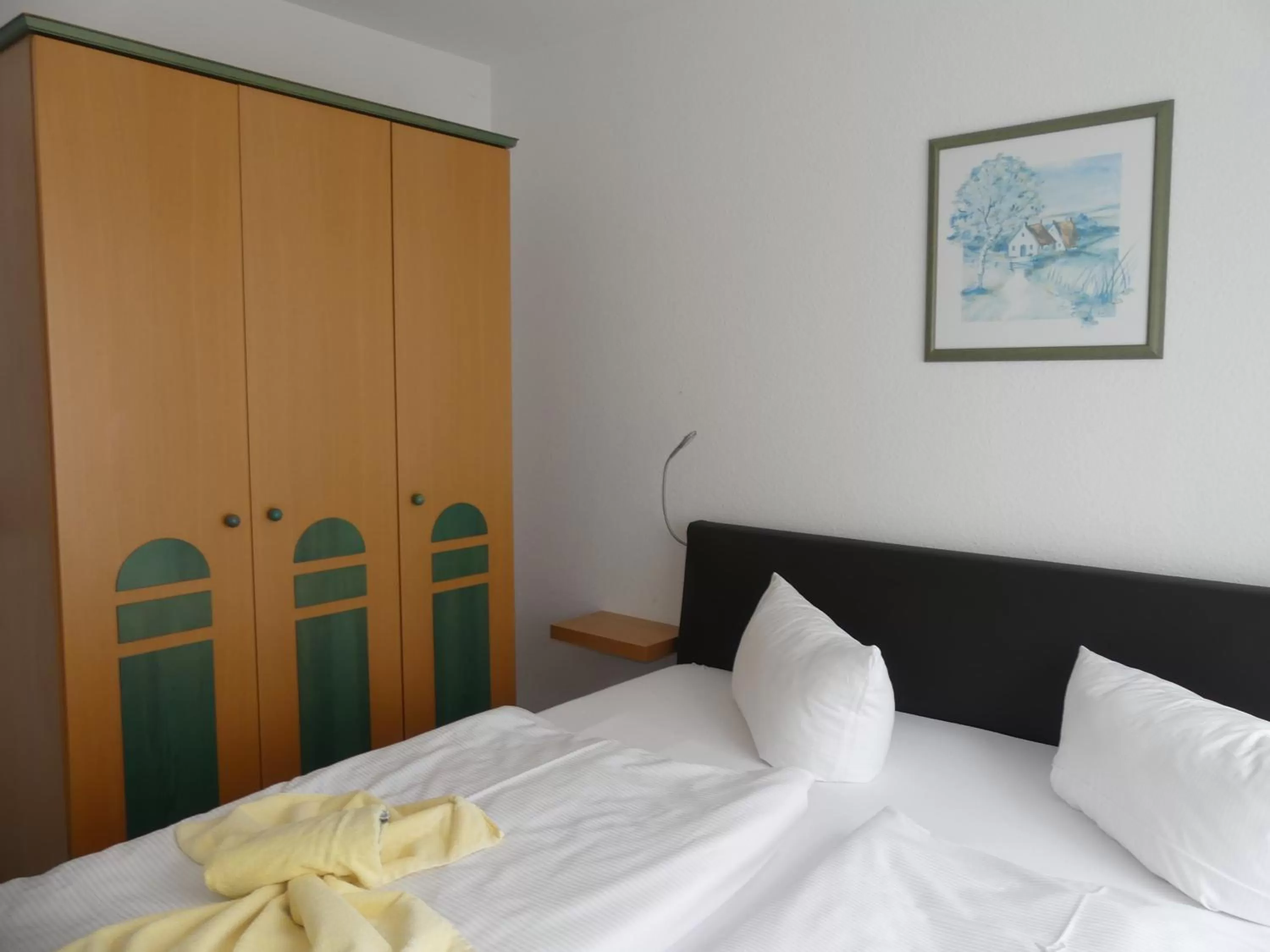 Bedroom, Bed in Apartmenthaus Binzer Sterne