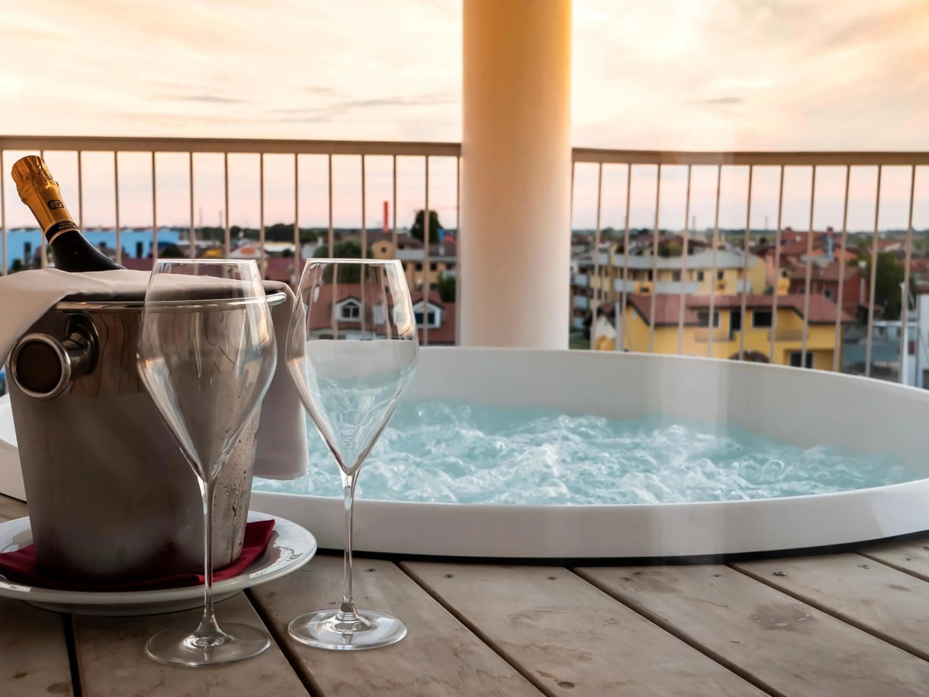 Hot Tub in AQA Palace