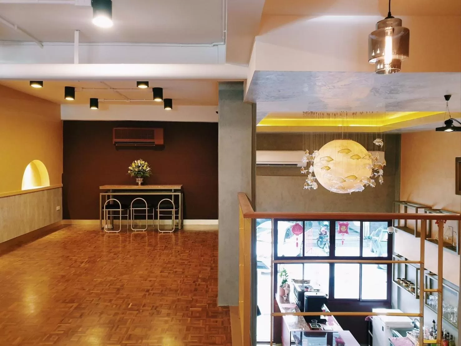 Lobby or reception in Golden House