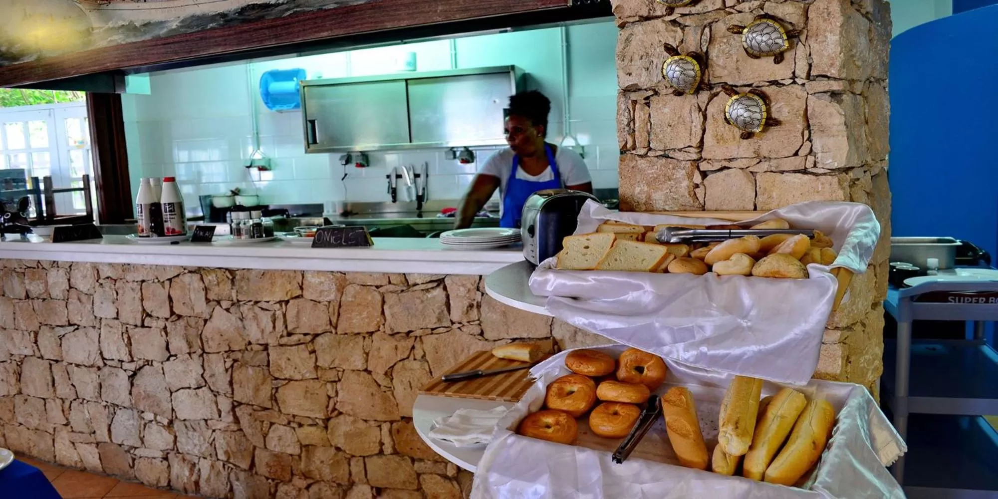 Restaurant/places to eat in Porto Antigo Hotel BB