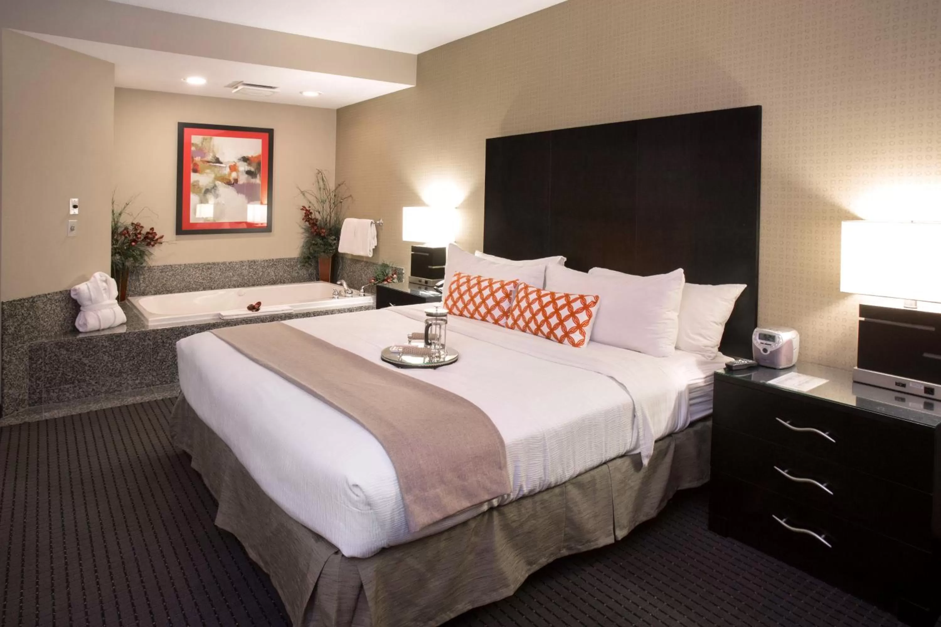 Photo of the whole room, Bed in Holiday Inn St. Paul Northeast - Lake Elmo by IHG