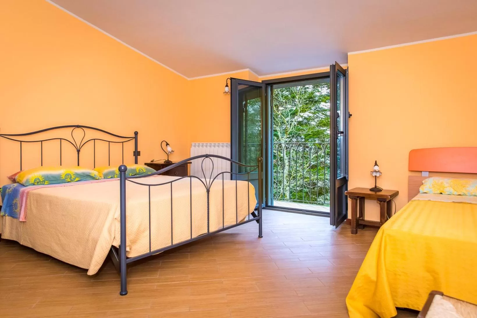 Bed in b&b Casa Alegría