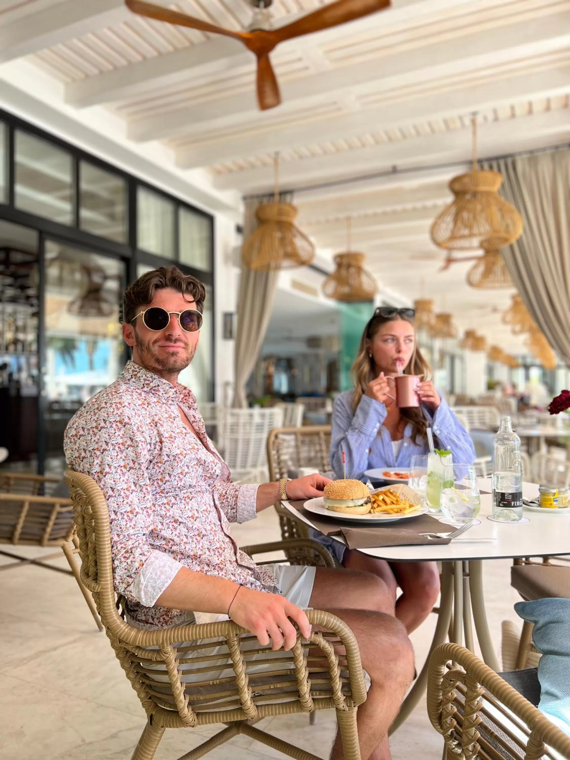 Restaurant/places to eat in Hotel Fariones