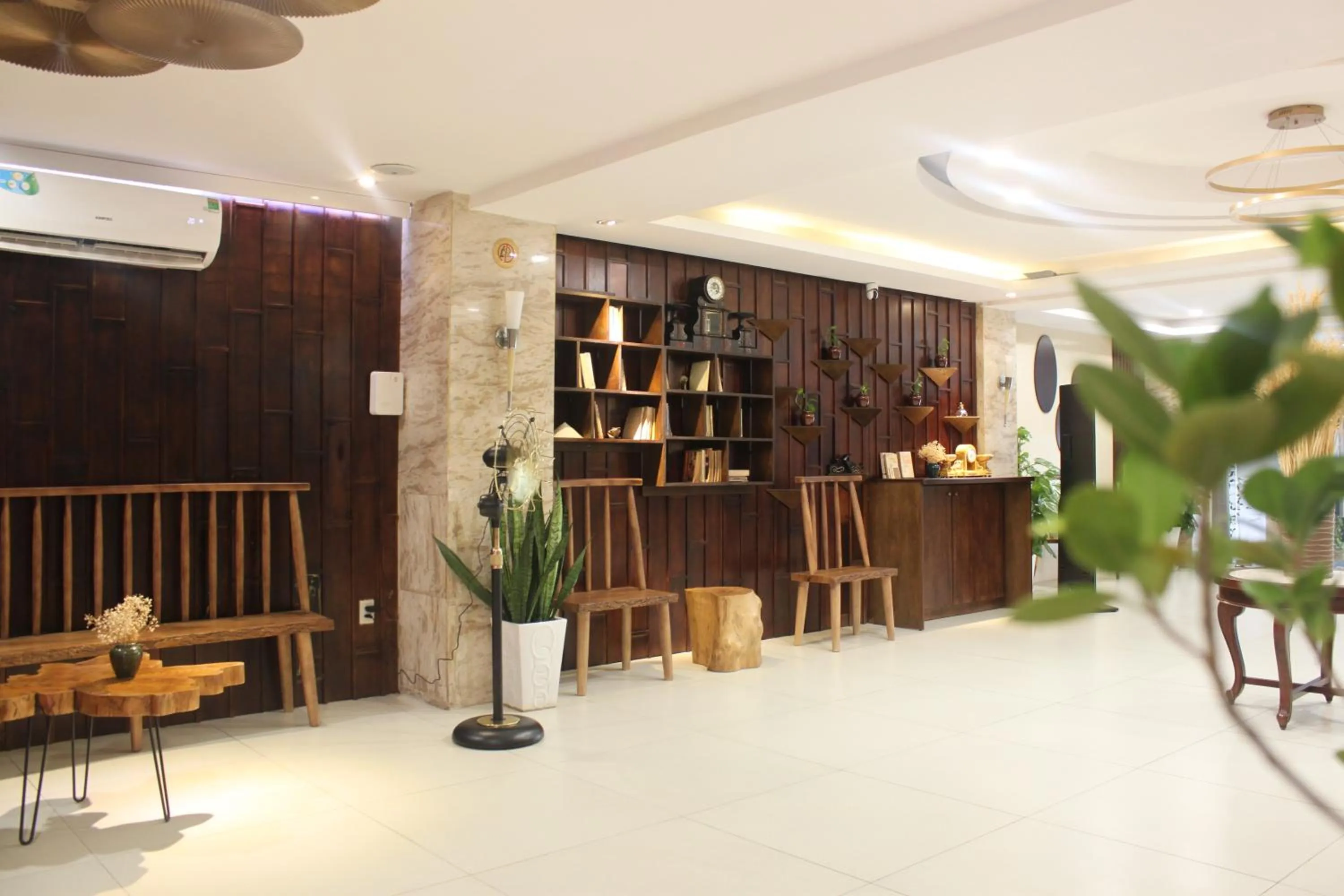 Lobby or reception in Sunshine Antique Hotel Saigon