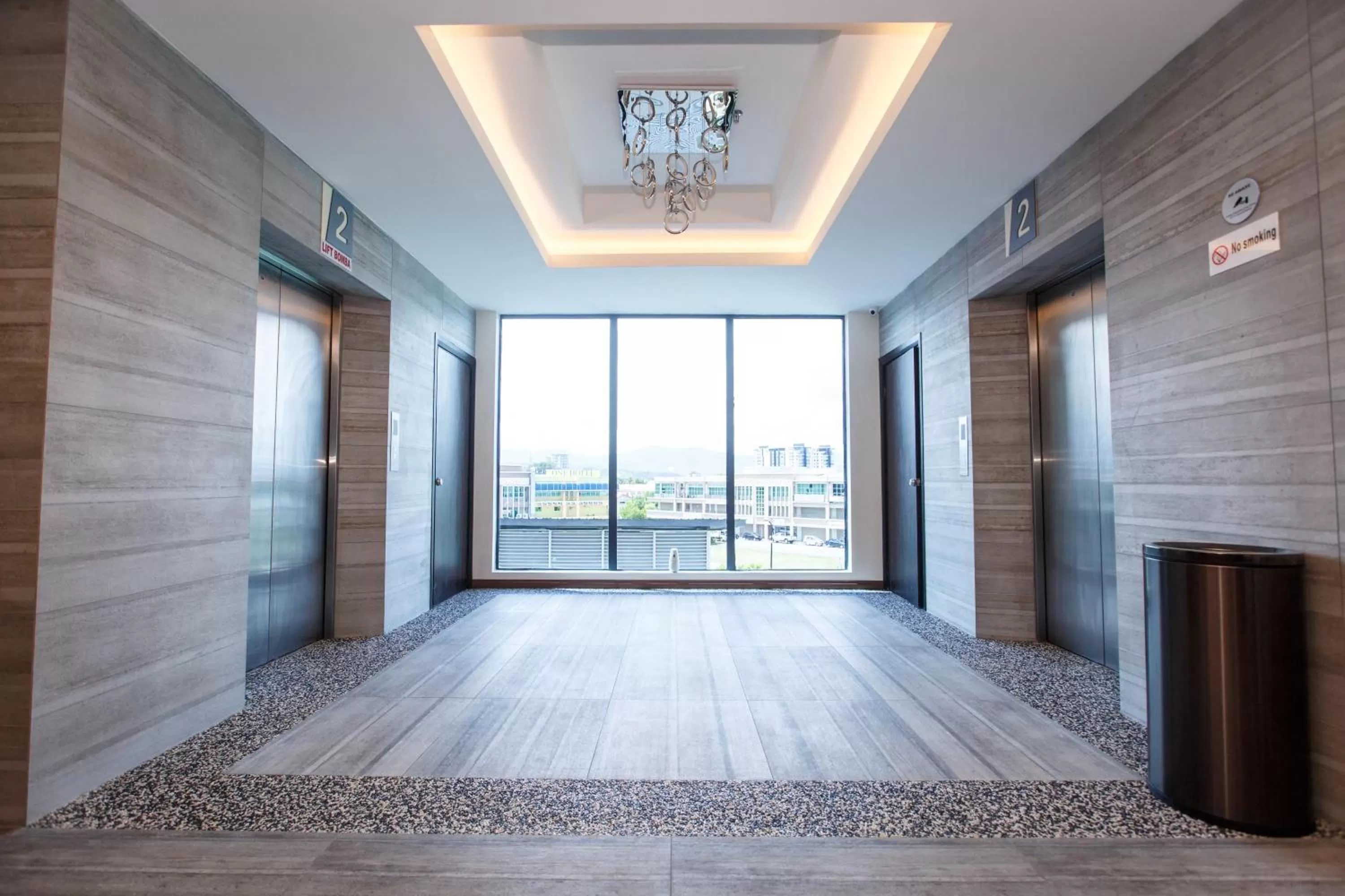 elevator in Lintas Platinum Hotel