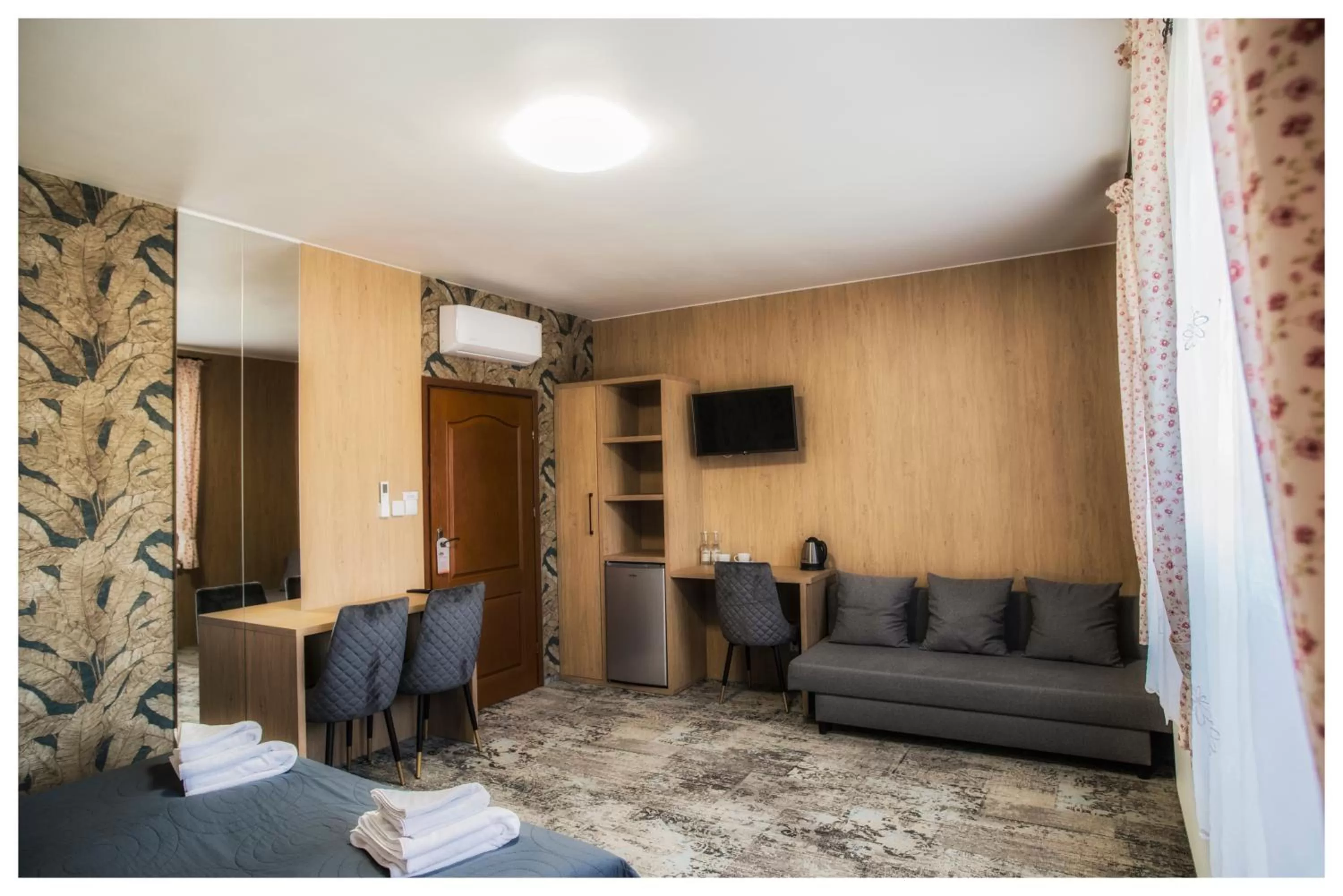 TV and multimedia in Rezydencja Elżbiecin