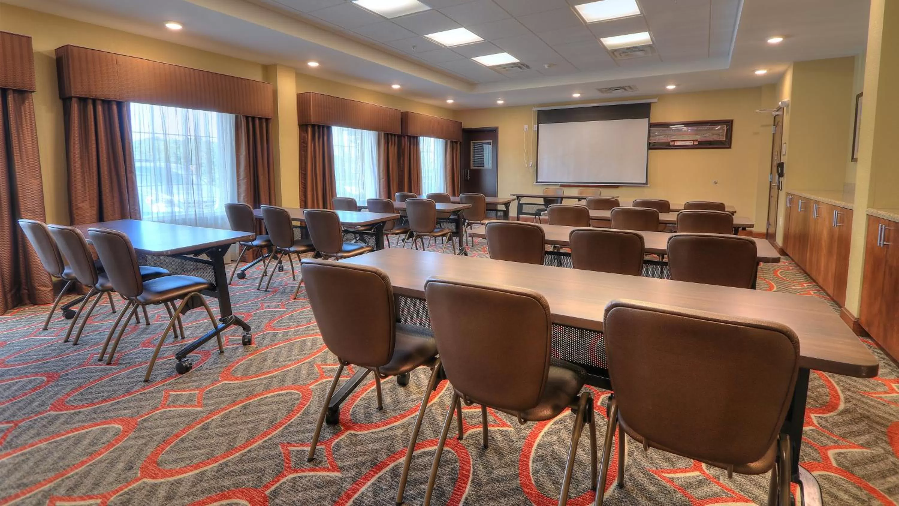 Meeting/conference room in Staybridge Suites Knoxville West by IHG
