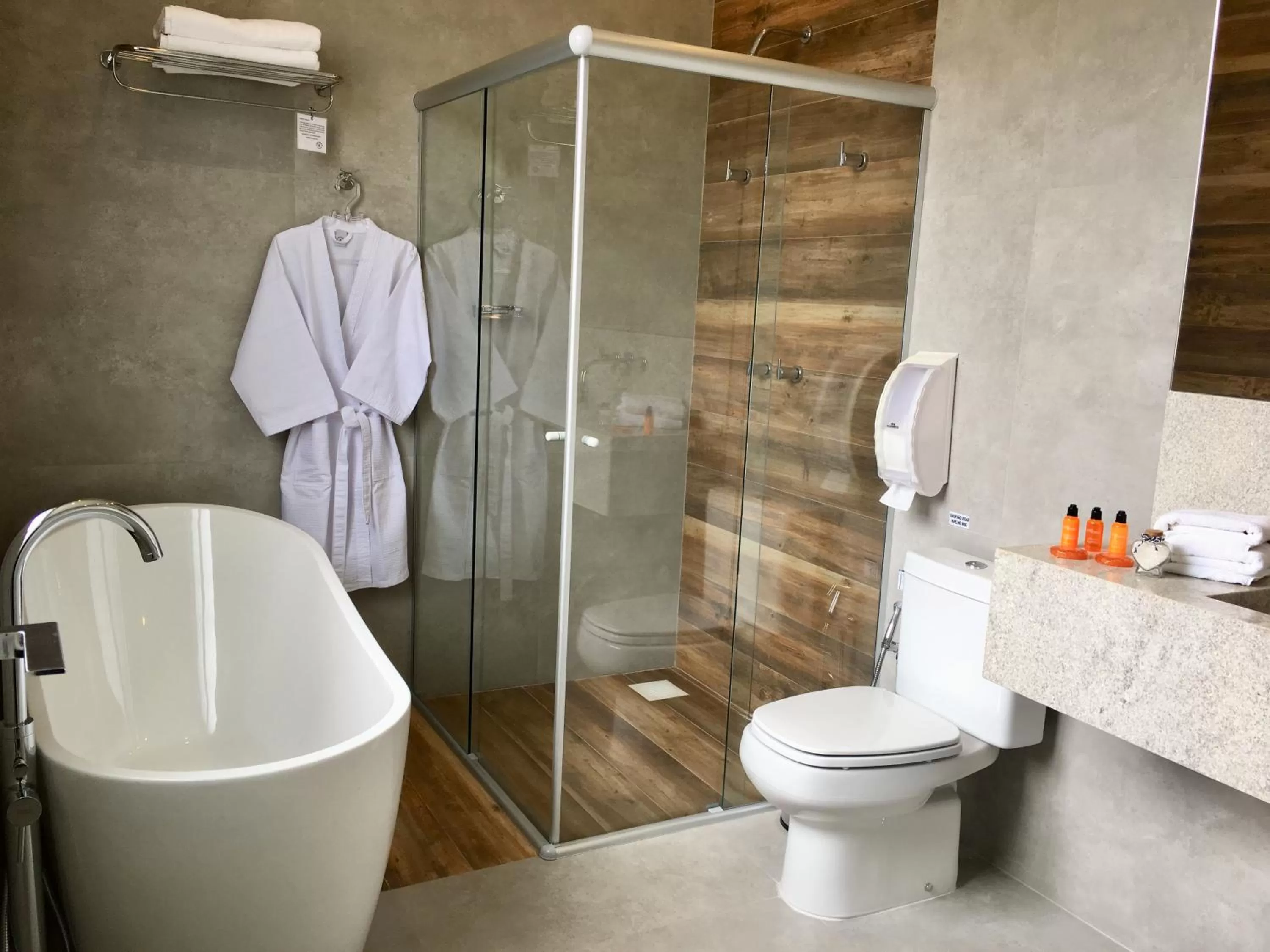 Photo of the whole room, Bathroom in Pousada Armazém 26