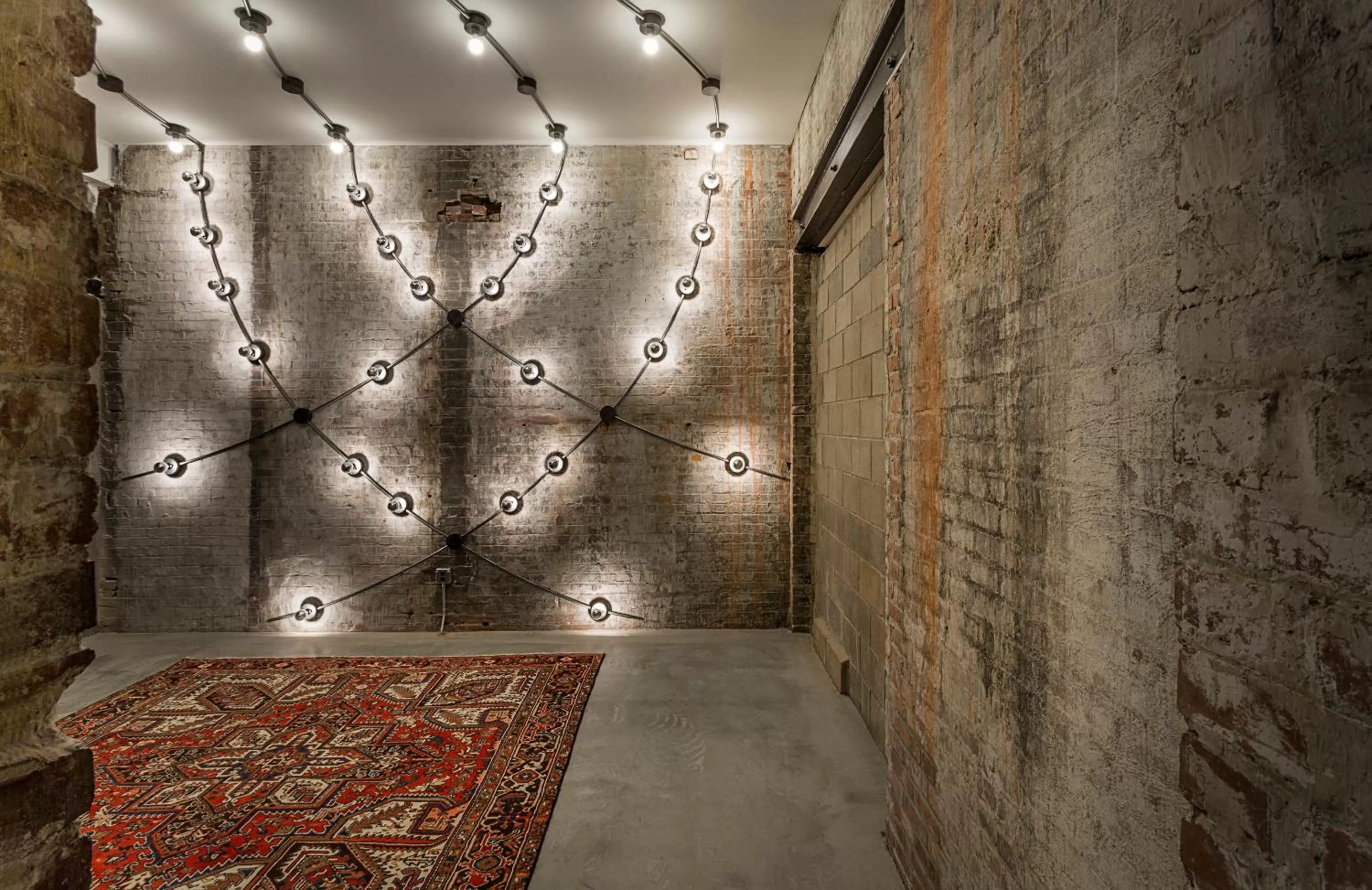 Decorative detail in Crossroads Hotel