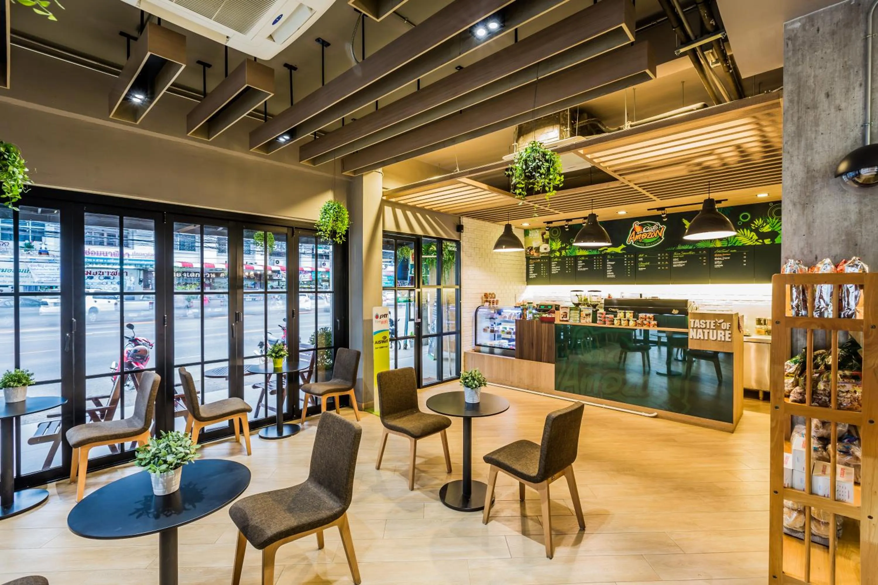 Coffee/tea facilities in Snoozz Hotel Krabi