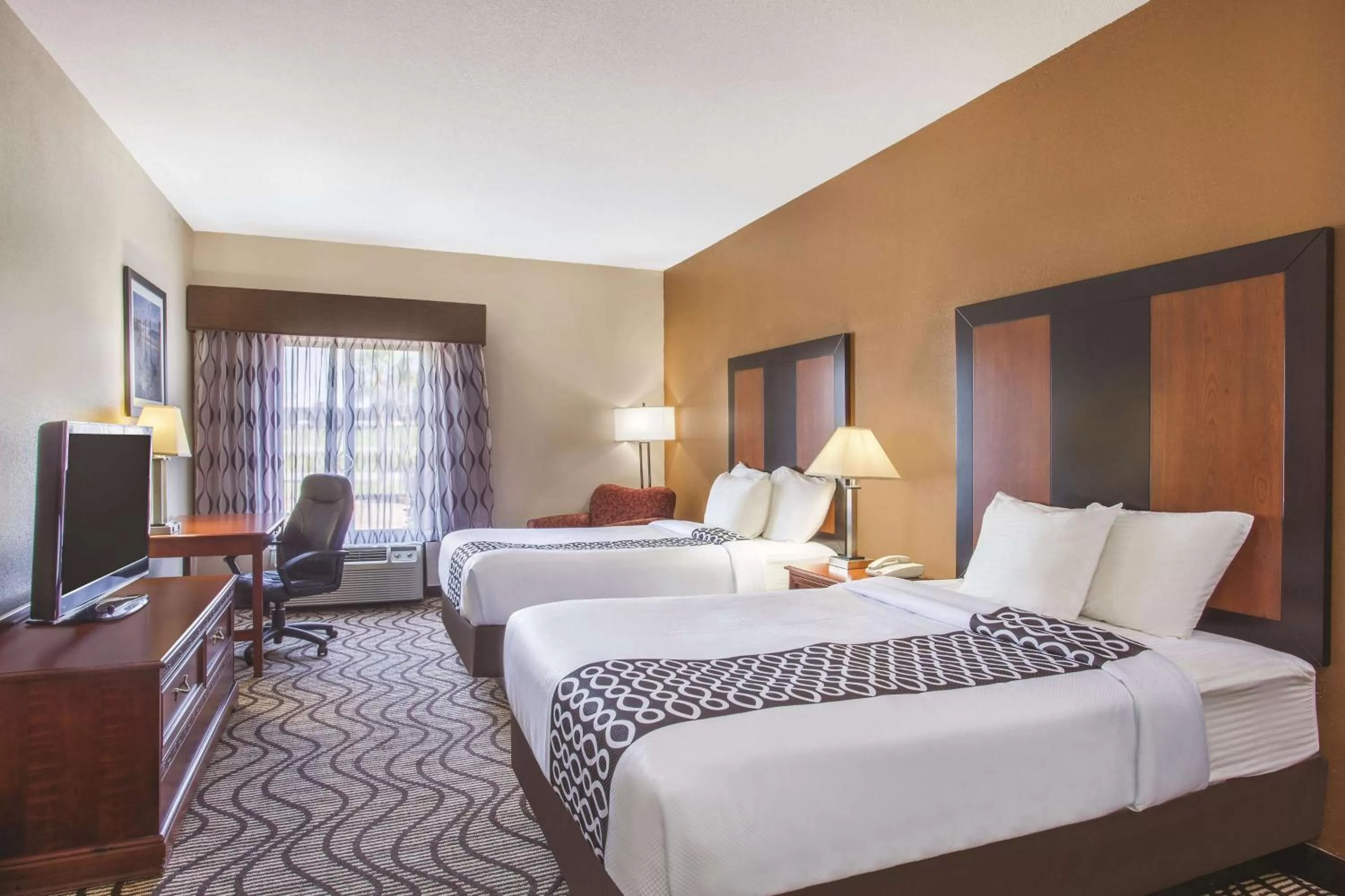 Double Room with Two Double Beds - Mobility Access/Non-Smoking in La Quinta Inn by Wyndham Moss Point - Pascagoula
