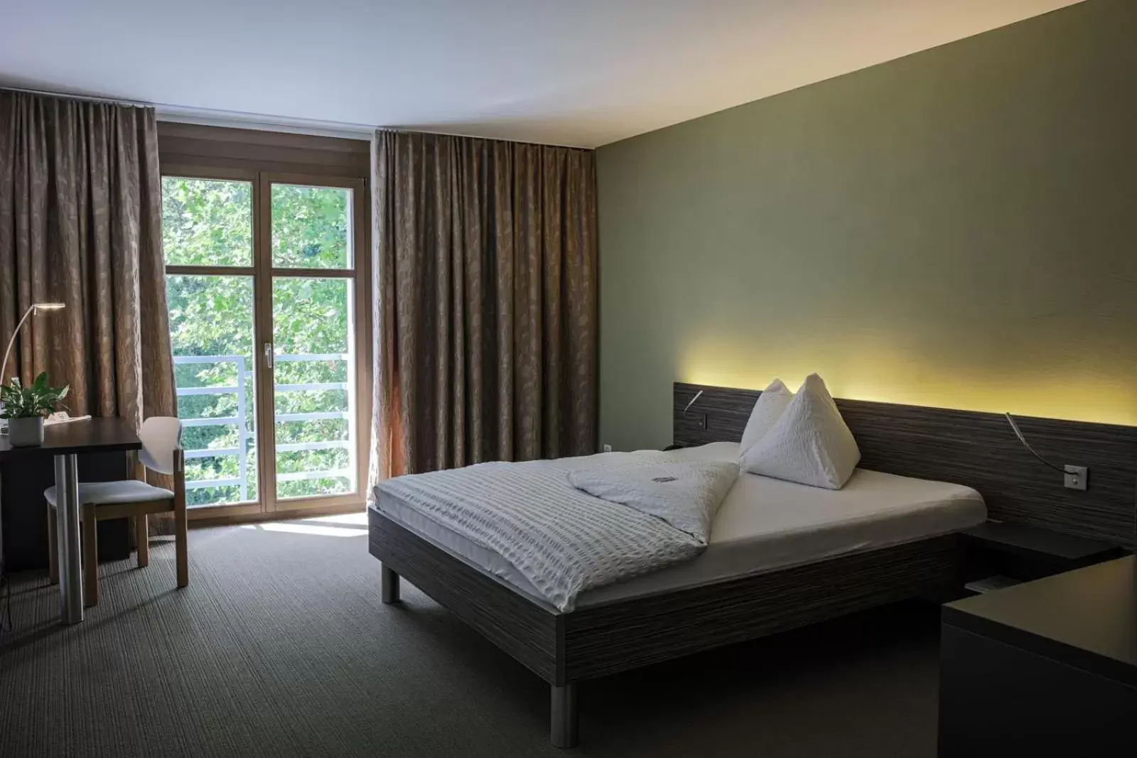 Large Single Room - single occupancy in Hotel Restaurant Seegarten Large Single Room - single occupancy in Hotel Restaurant Seegarten