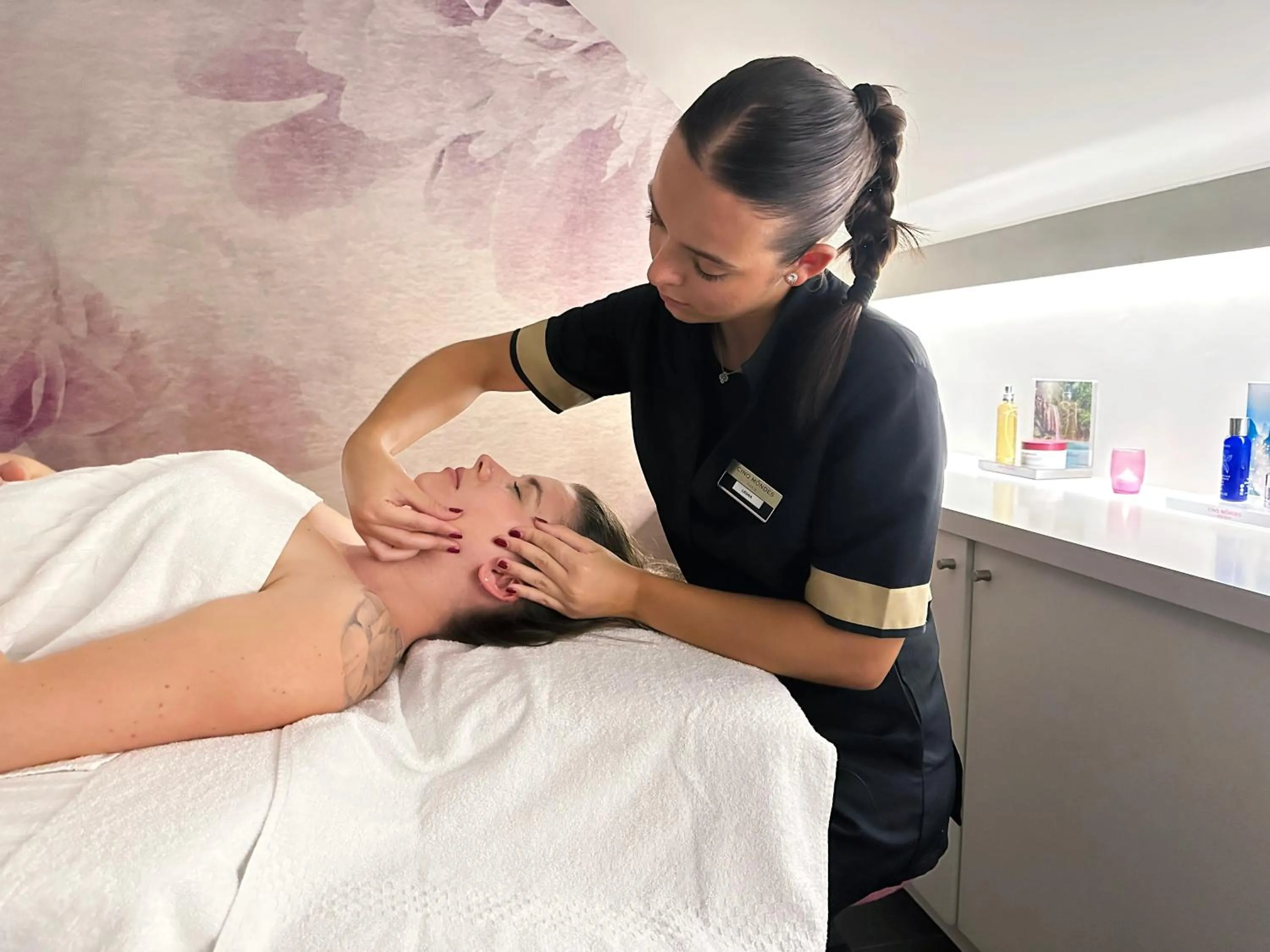 Massage in Domaine De La Corniche