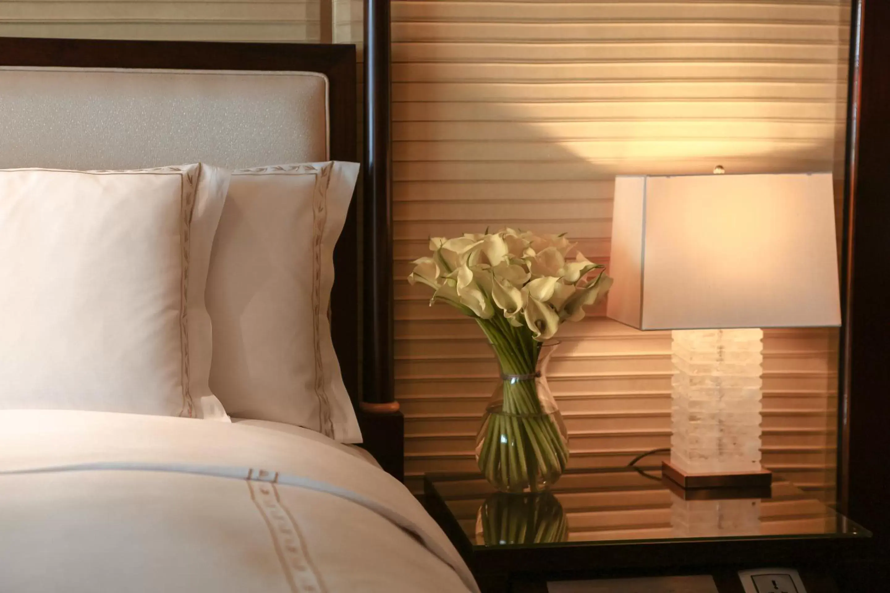 Club Premier Twin Room in The Ritz-Carlton, Shenzhen Club Premier Twin Room in The Ritz-Carlton, Shenzhen