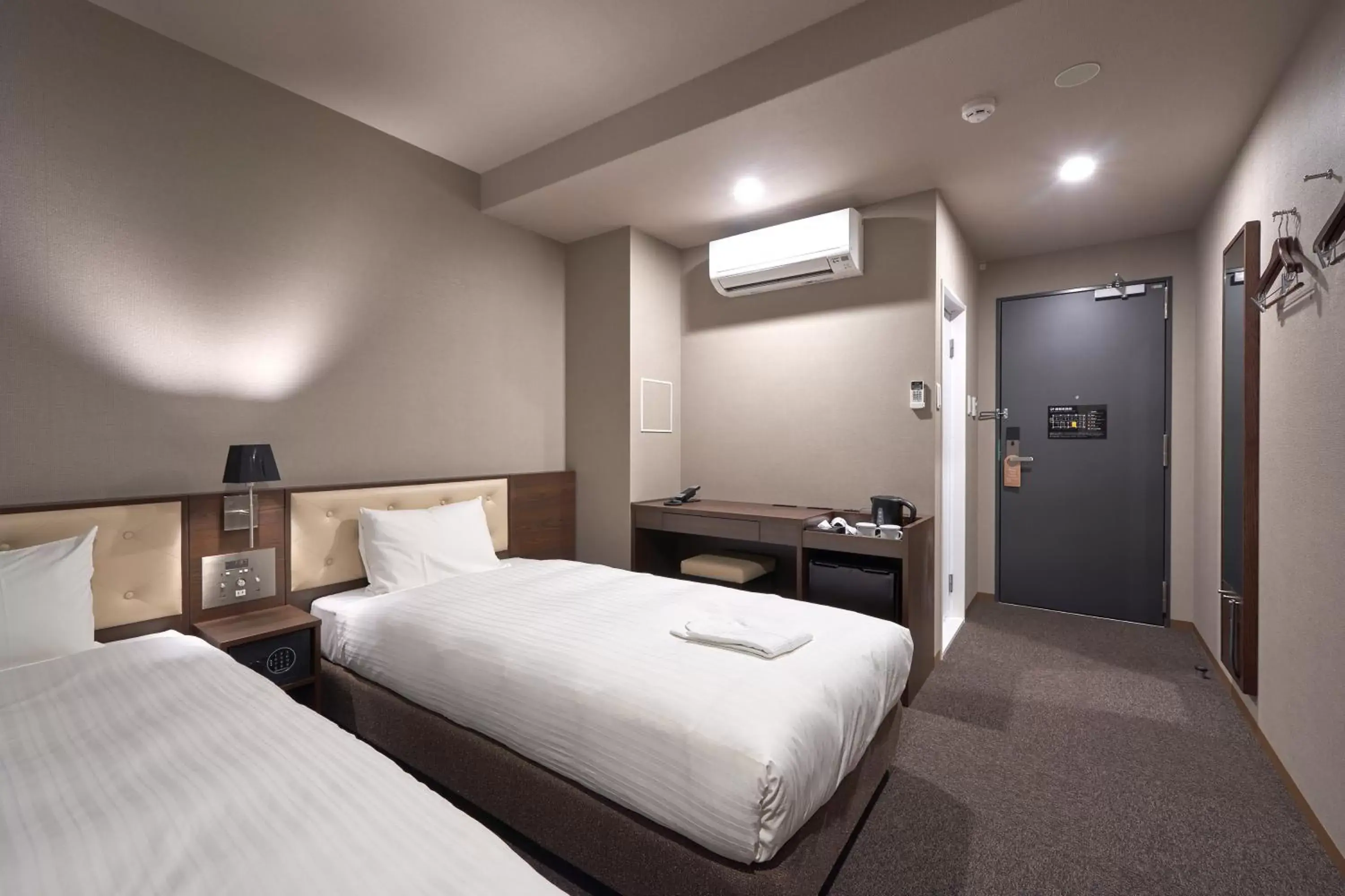 Standard Twin Room - single occupancy in Welina Hotel Premier Shinsaibashi Standard Twin Room - single occupancy in Welina Hotel Premier Shinsaibashi