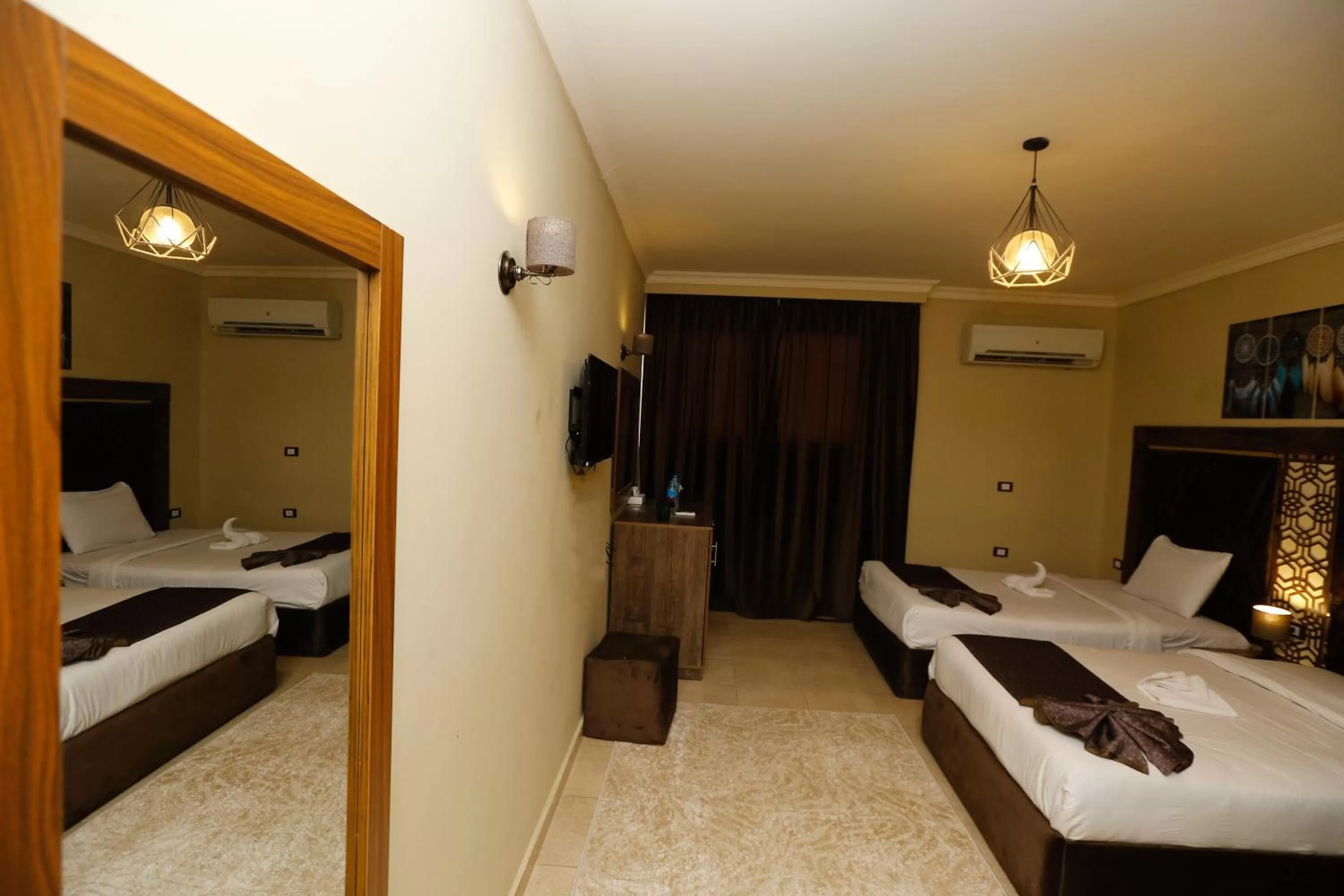 Bed in King Cheops Inn - Pyramid View