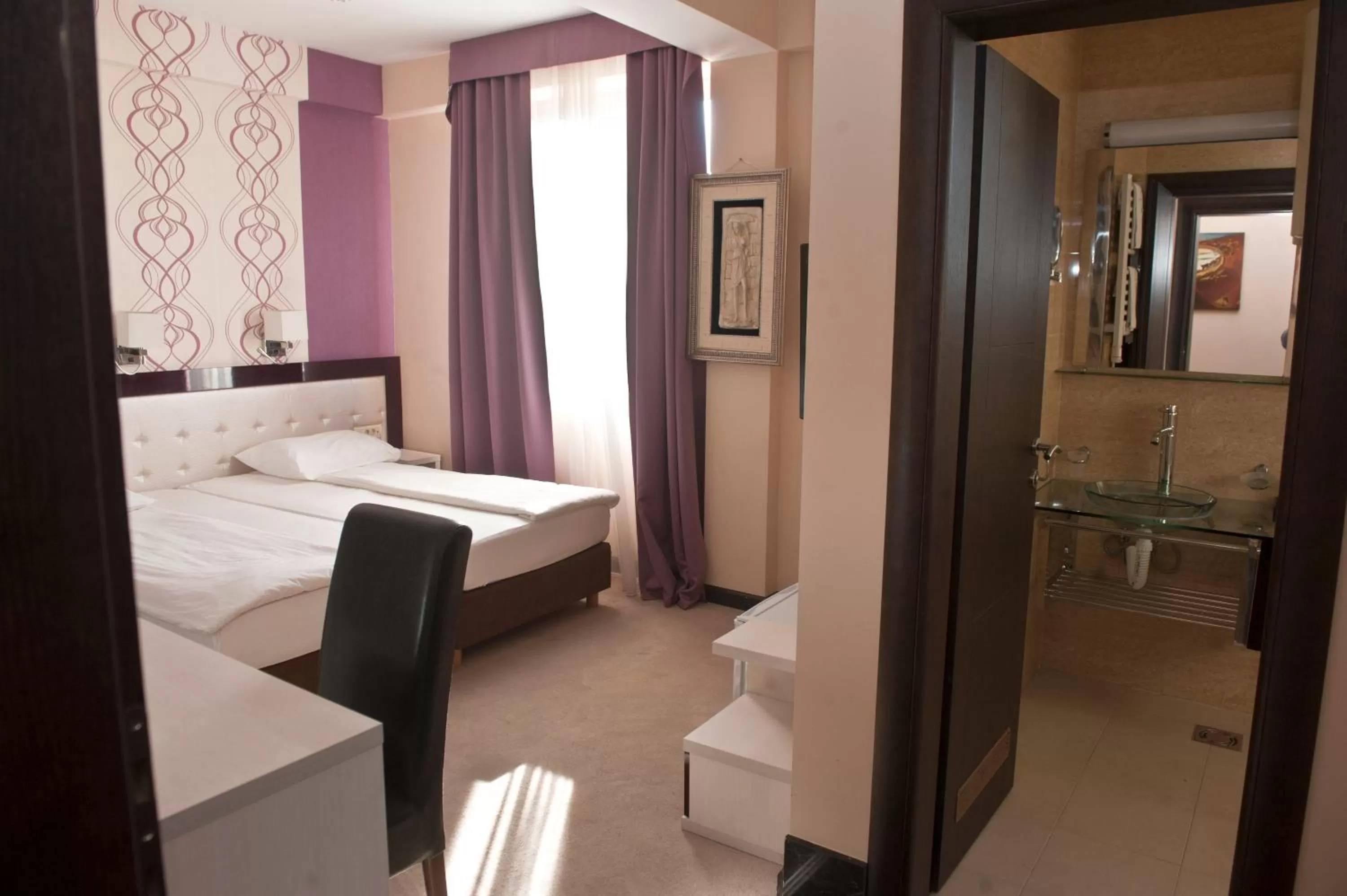 Photo of the whole room, Bed in Hotel Crnogorska Kuća