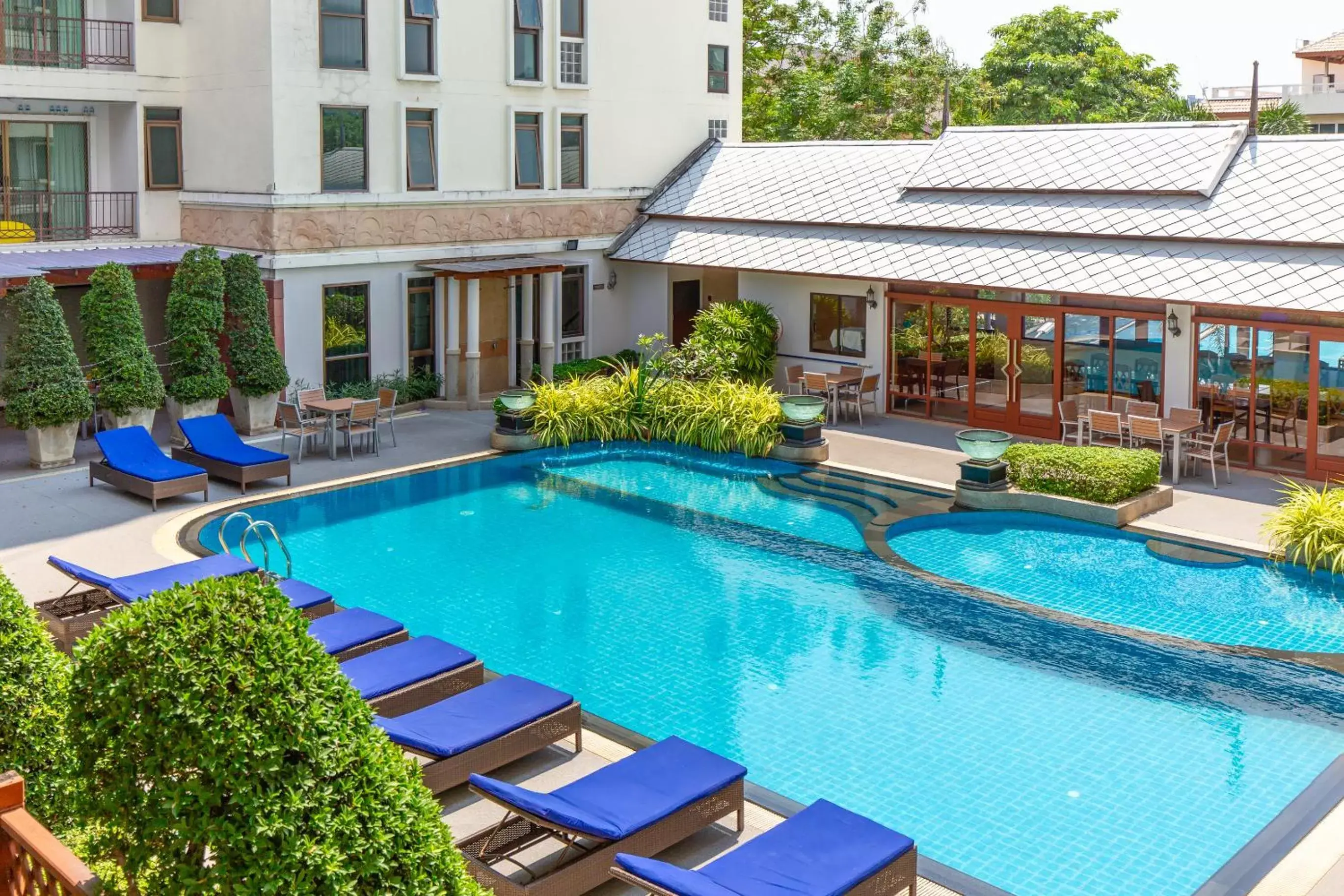 Grand Executive Suites - 3 Bedrooms in Lasalle Suites Hotel & Residence Grand Executive Suites - 3 Bedrooms in Lasalle Suites Hotel & Residence