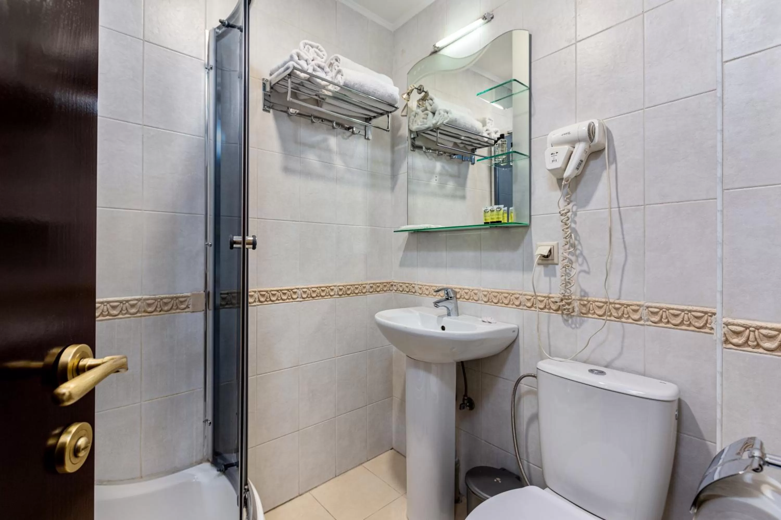 Bathroom in Sharden Hotel