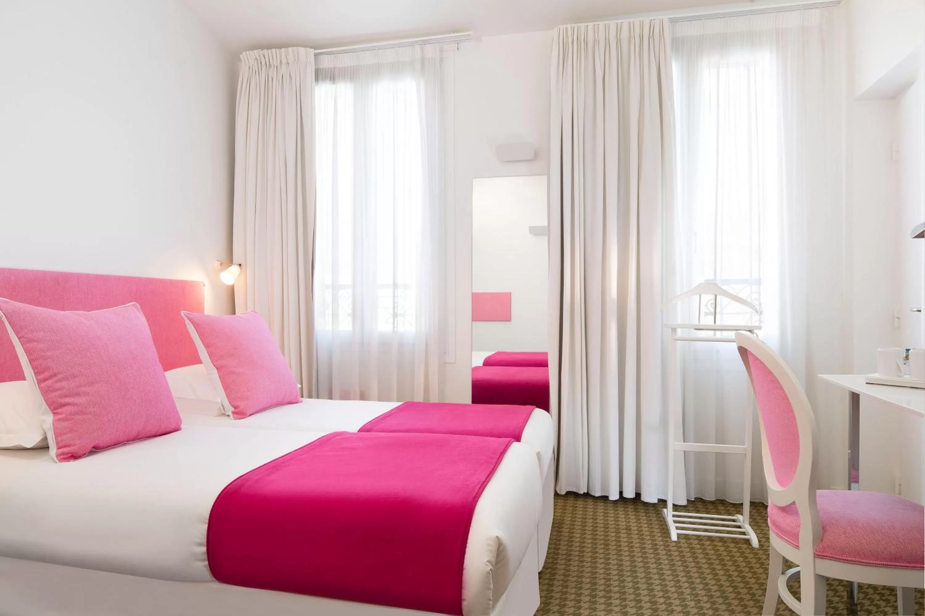 Superior Twin Room in Hôtel Mistral