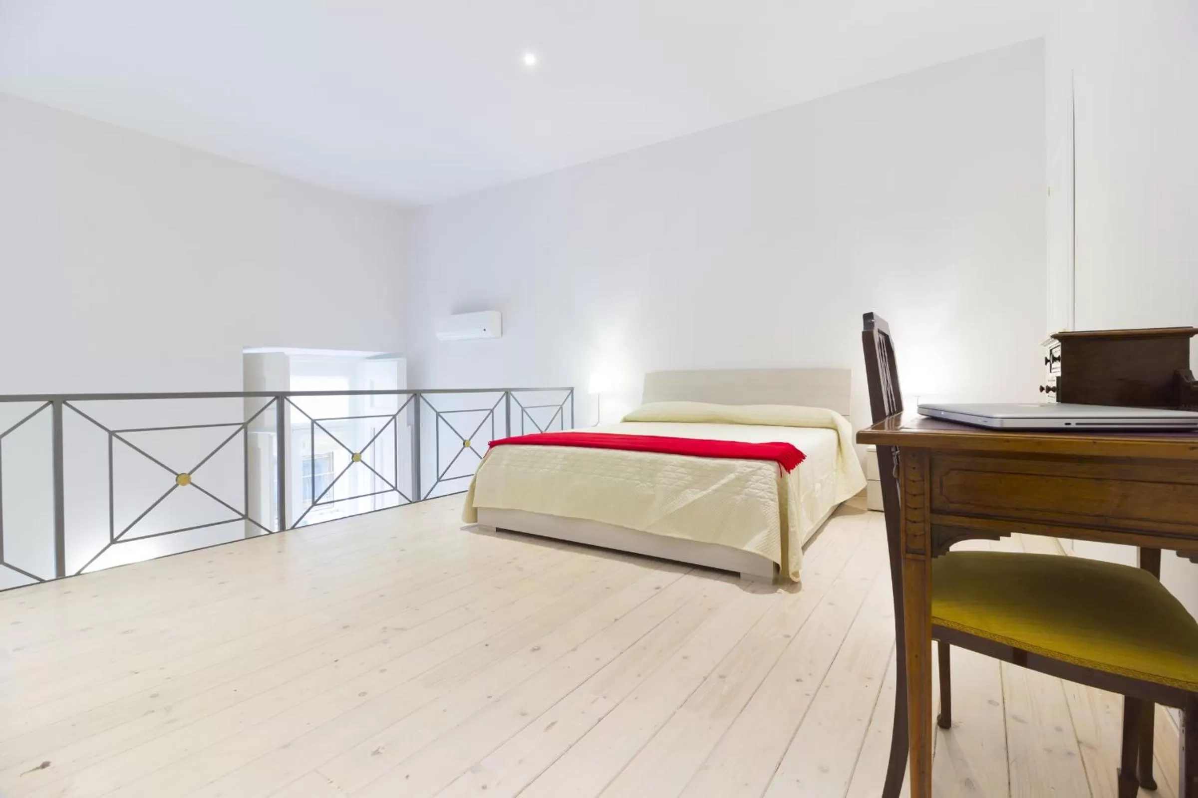 Bedroom in Palazzo d'Auria ApartHotel