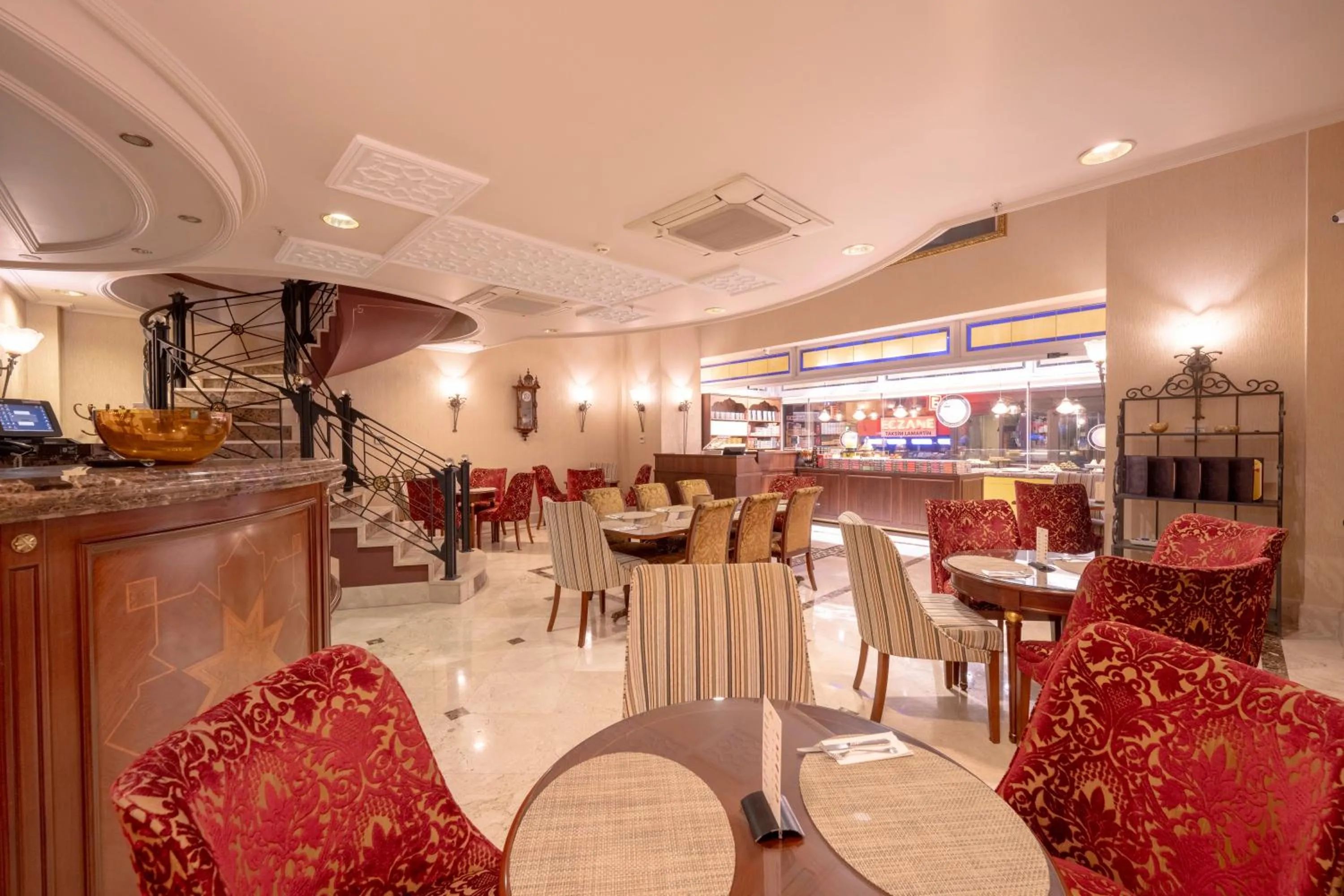 Restaurant/places to eat in The Central Palace Taksim
