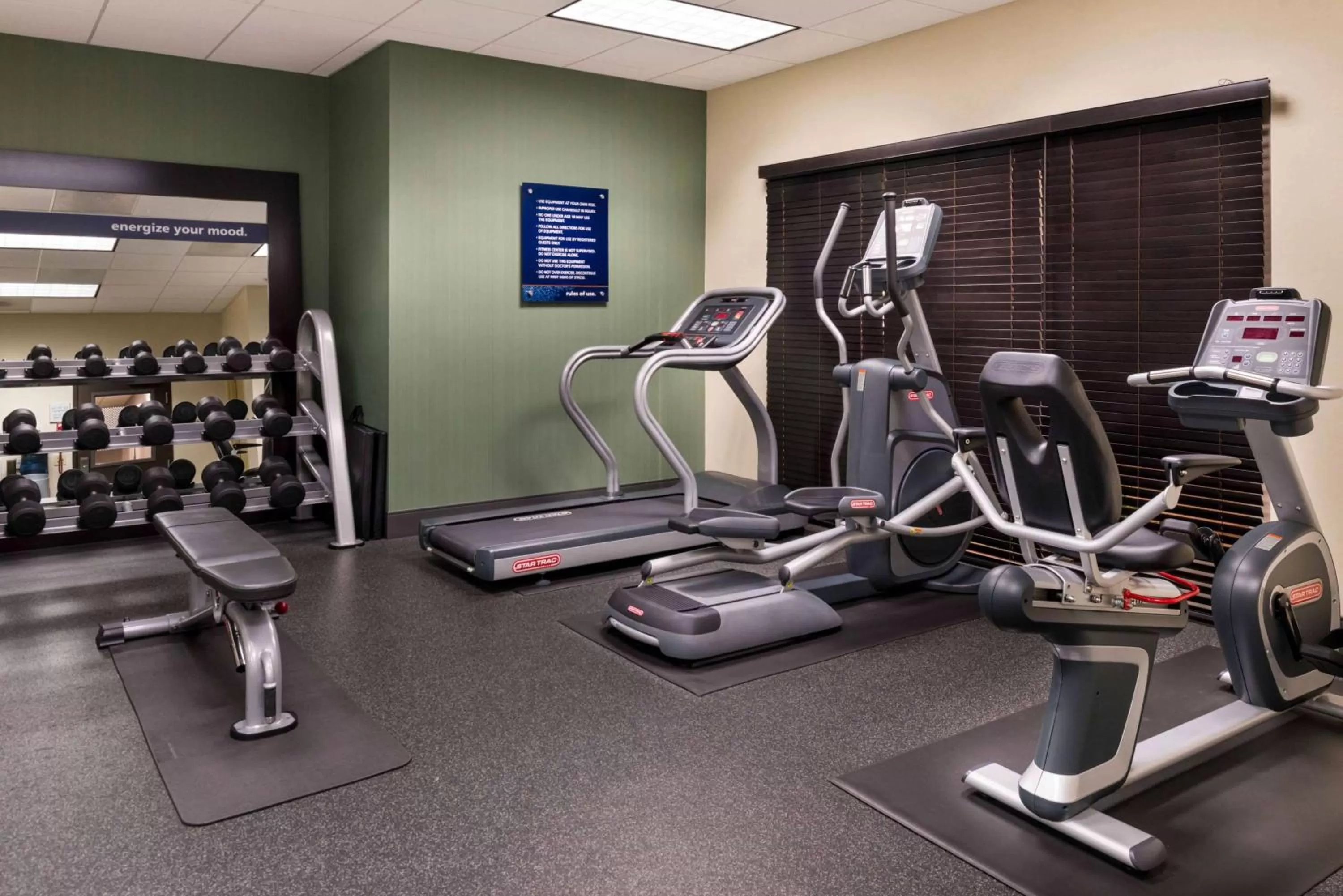 Fitness centre/facilities in Hampton Inn Channel Islands Harbor