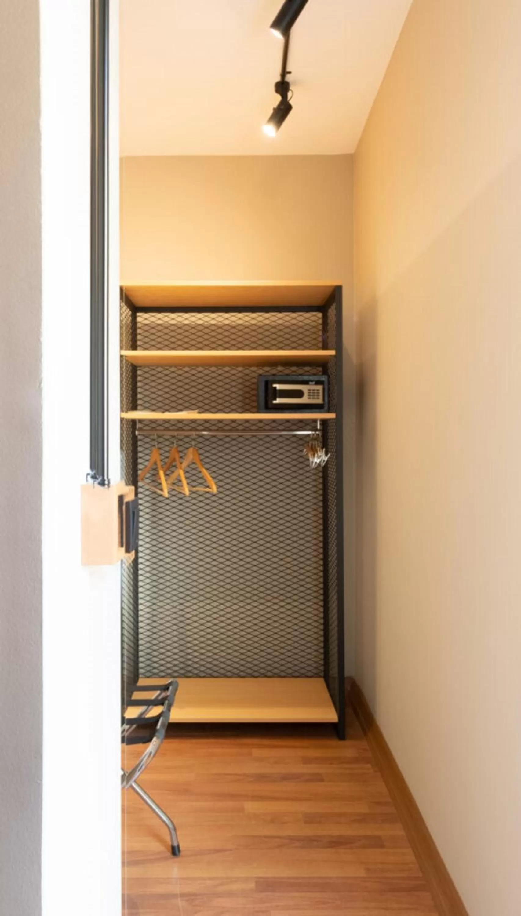 wardrobe in Antik Hotel Istanbul