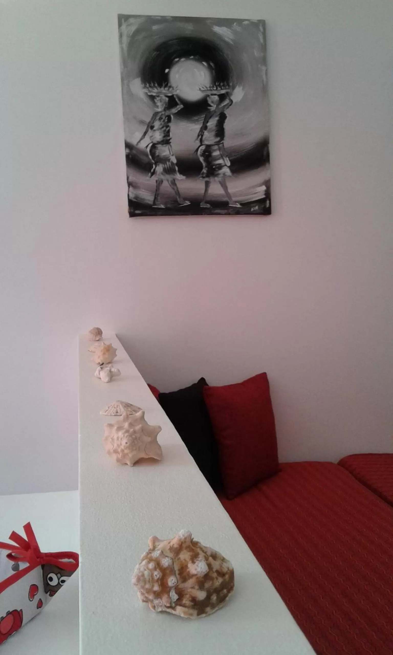 Decorative detail, Bed in Cala da Lua apartments