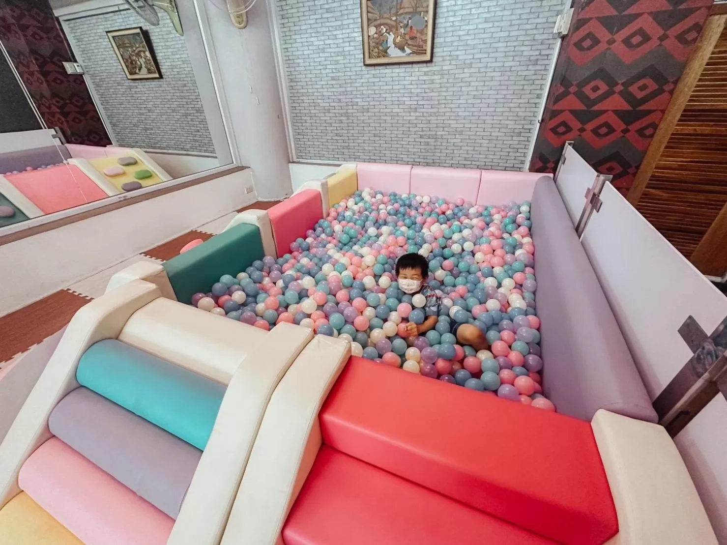 Kids's club in Hotel De Khuvieng