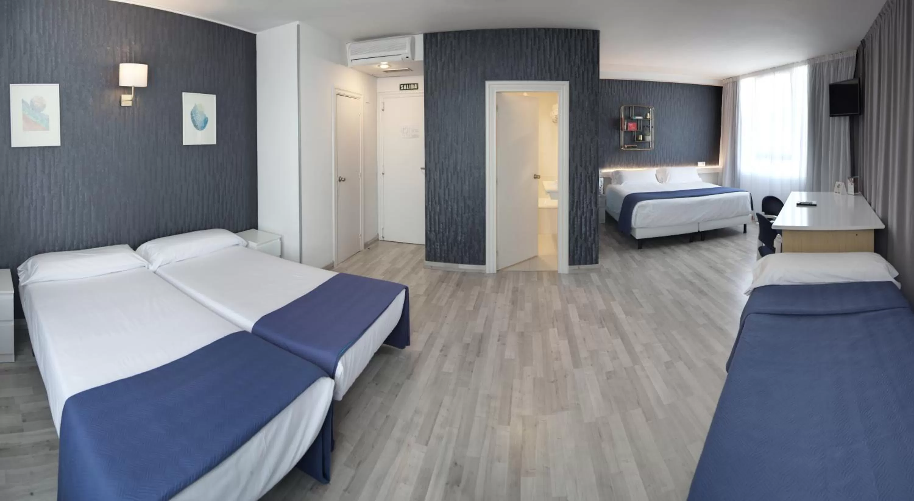 Bed in Hotel Luze El Villa