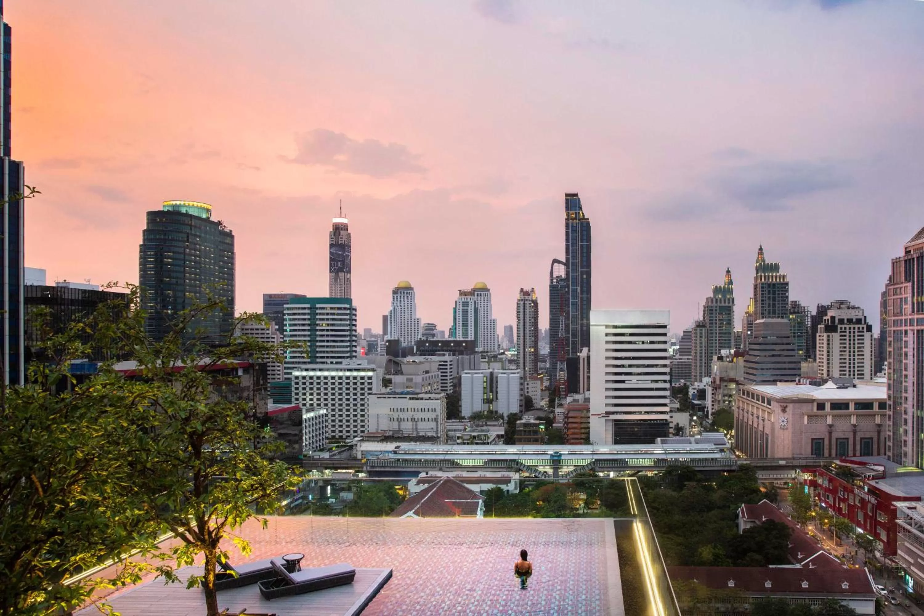 Neighbourhood in Sindhorn Midtown Hotel Bangkok, Vignette Collection by IHG