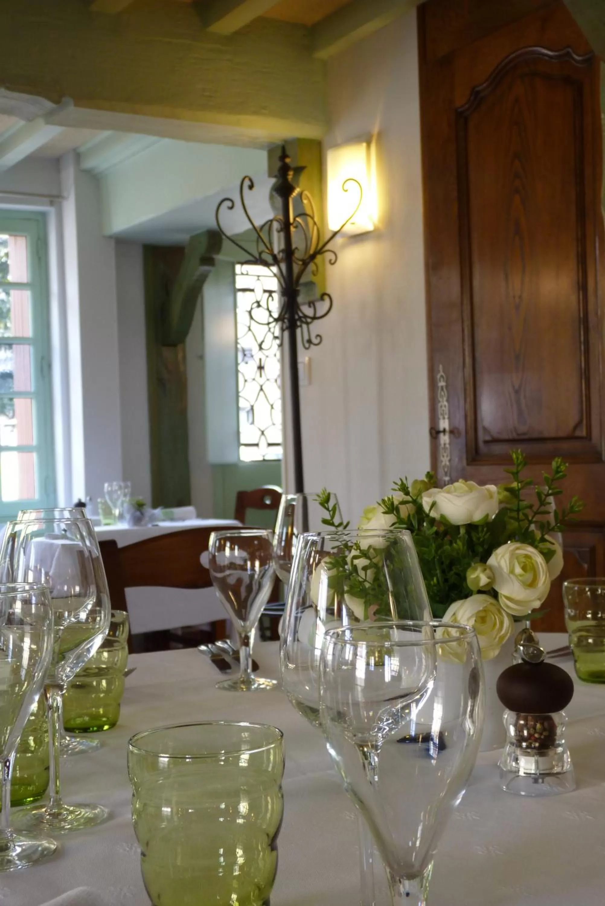 Restaurant/places to eat in Hôtel-Restaurant La P'tite Auberge