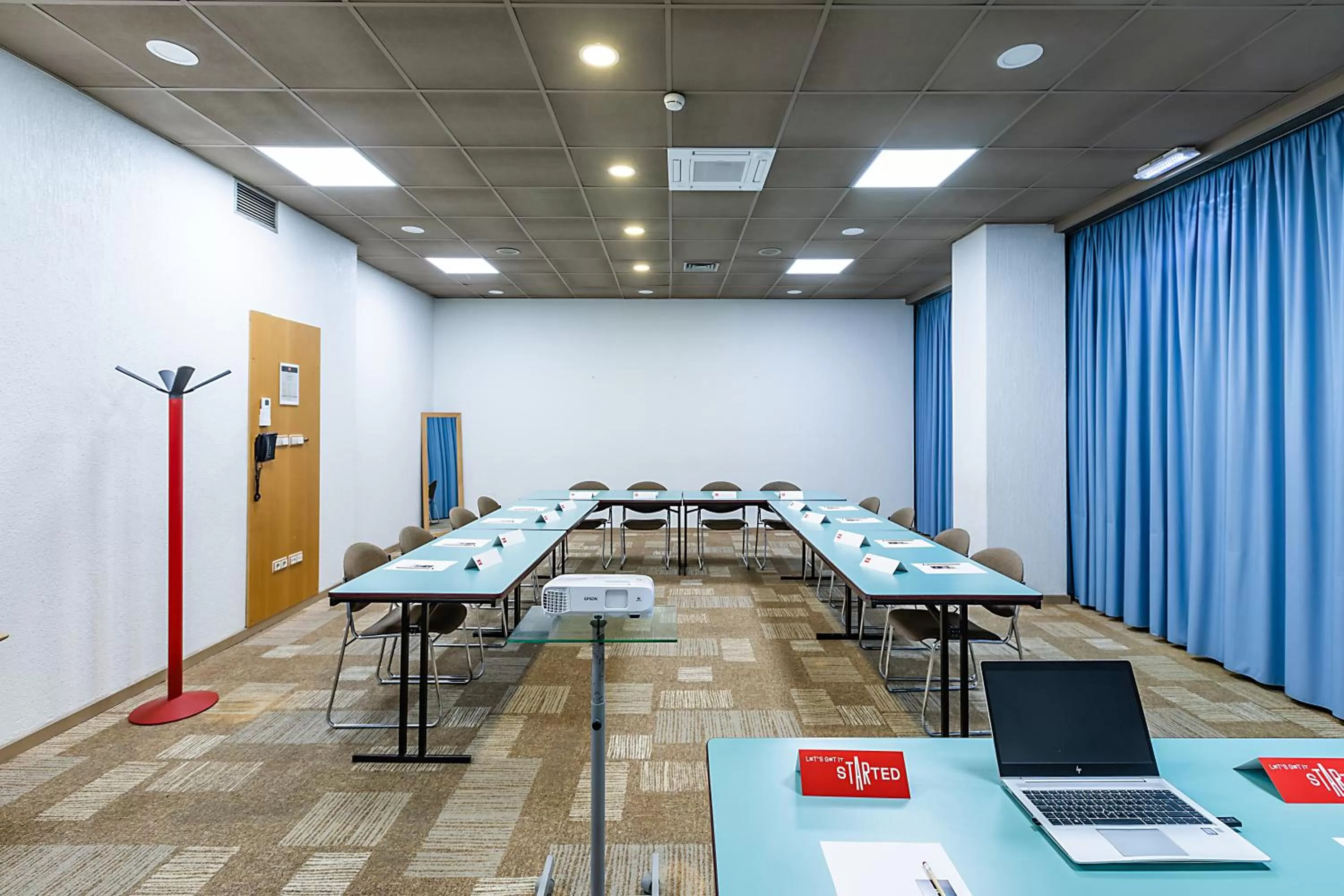 Meeting/conference room in Hotel ibis Porto Gaia