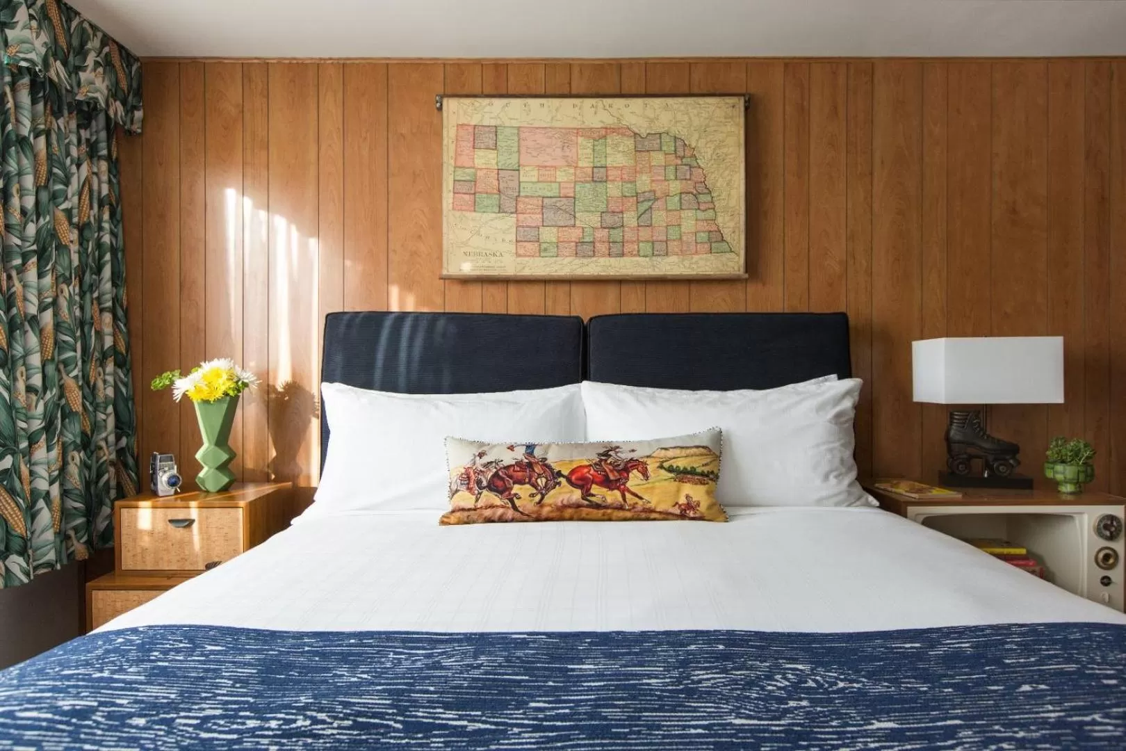 Bed in Graduate by Hilton Lincoln