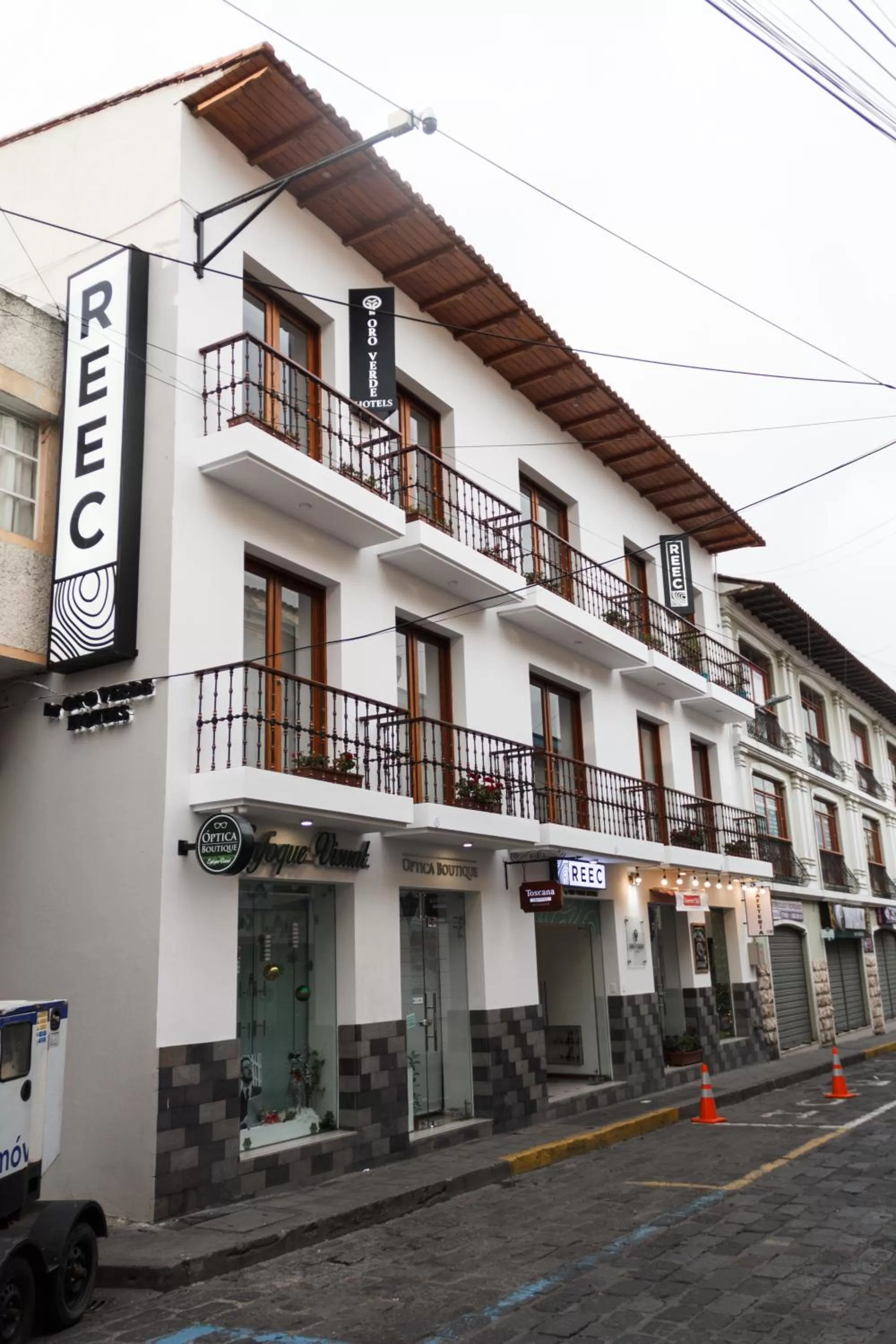 Facade/entrance in REEC Latacunga by Oro Verde Hotels