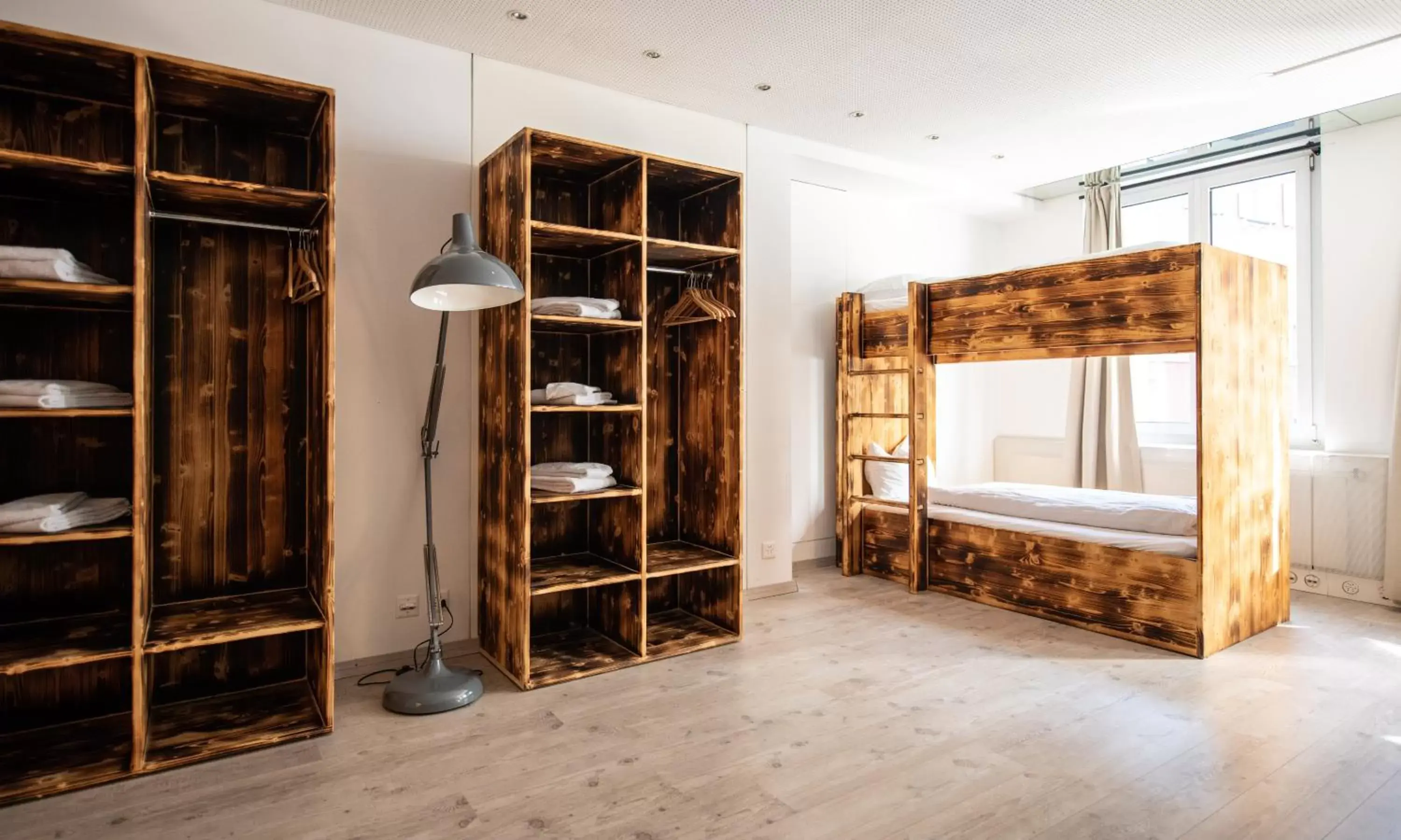 6-Bed Dormitory Room in Kursaal Arosa 6-Bed Dormitory Room in Kursaal Arosa