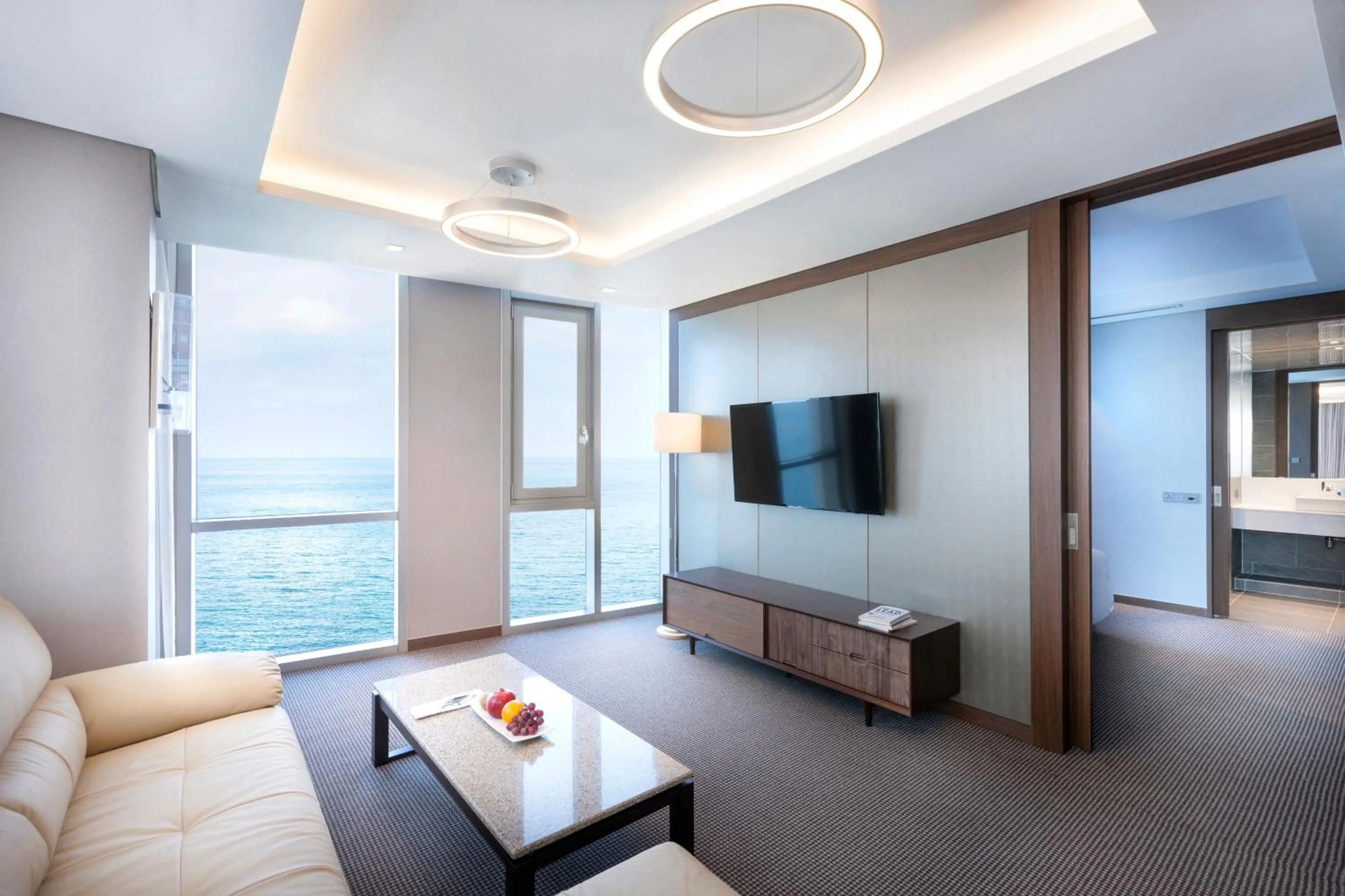 Day in Hotel Regent Marine The Blue