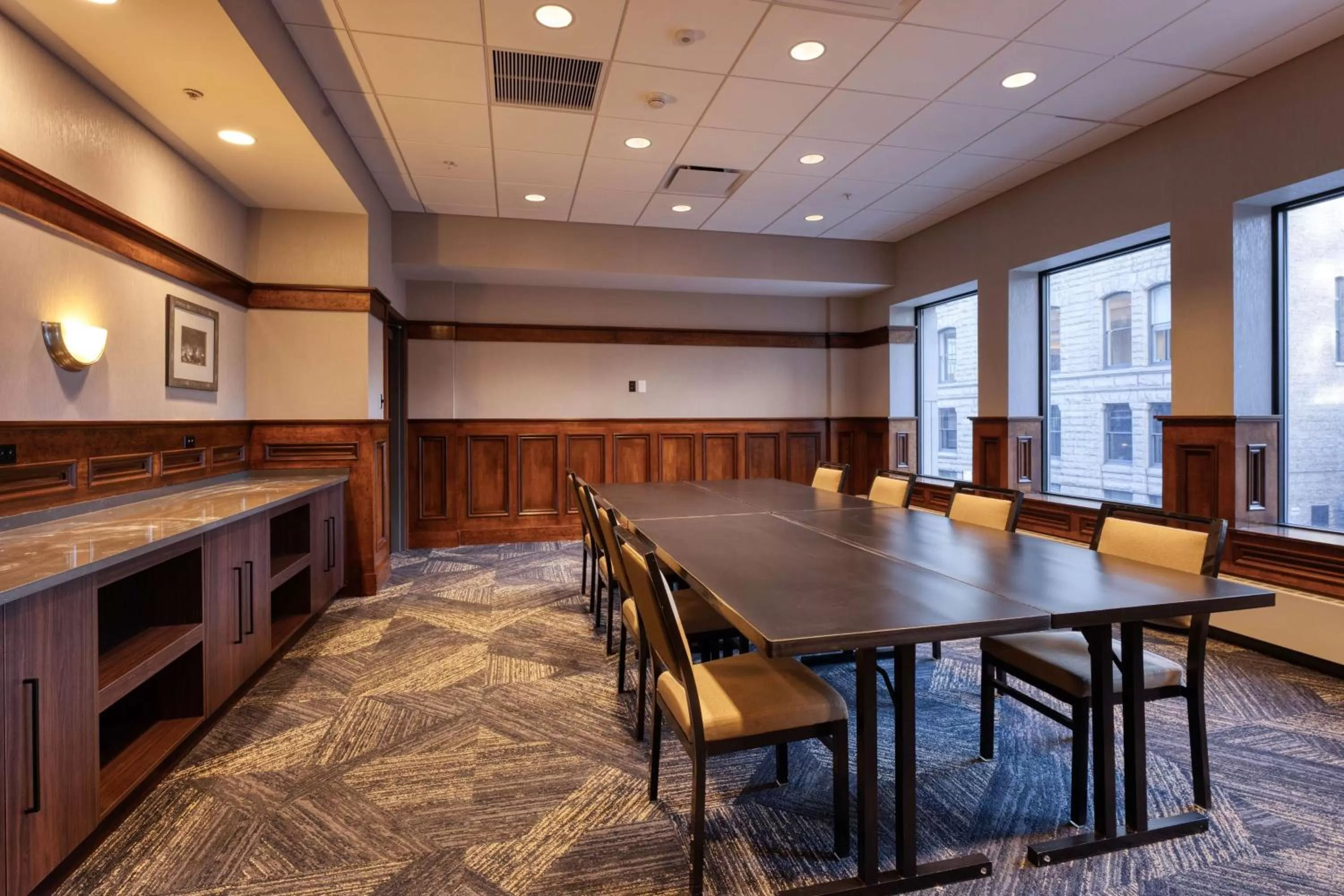 Meeting/conference room in Hampton Inn & Suites Chicago-Downtown