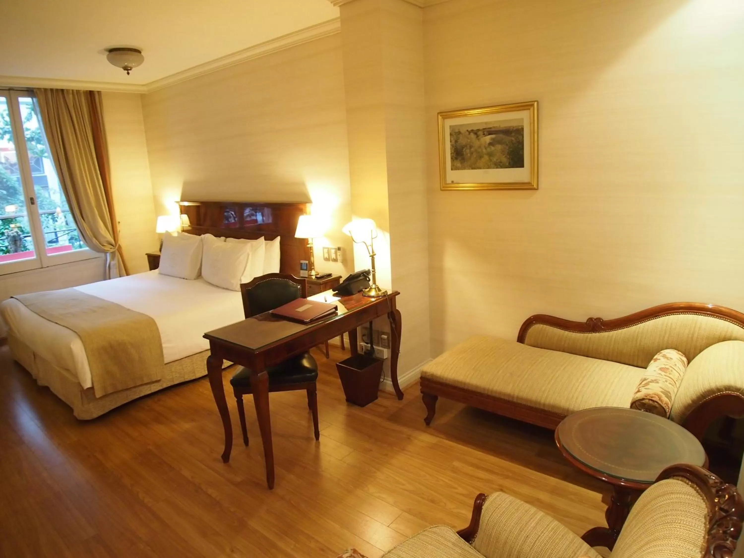 Photo of the whole room, Bed in Melia Recoleta Plaza Hotel