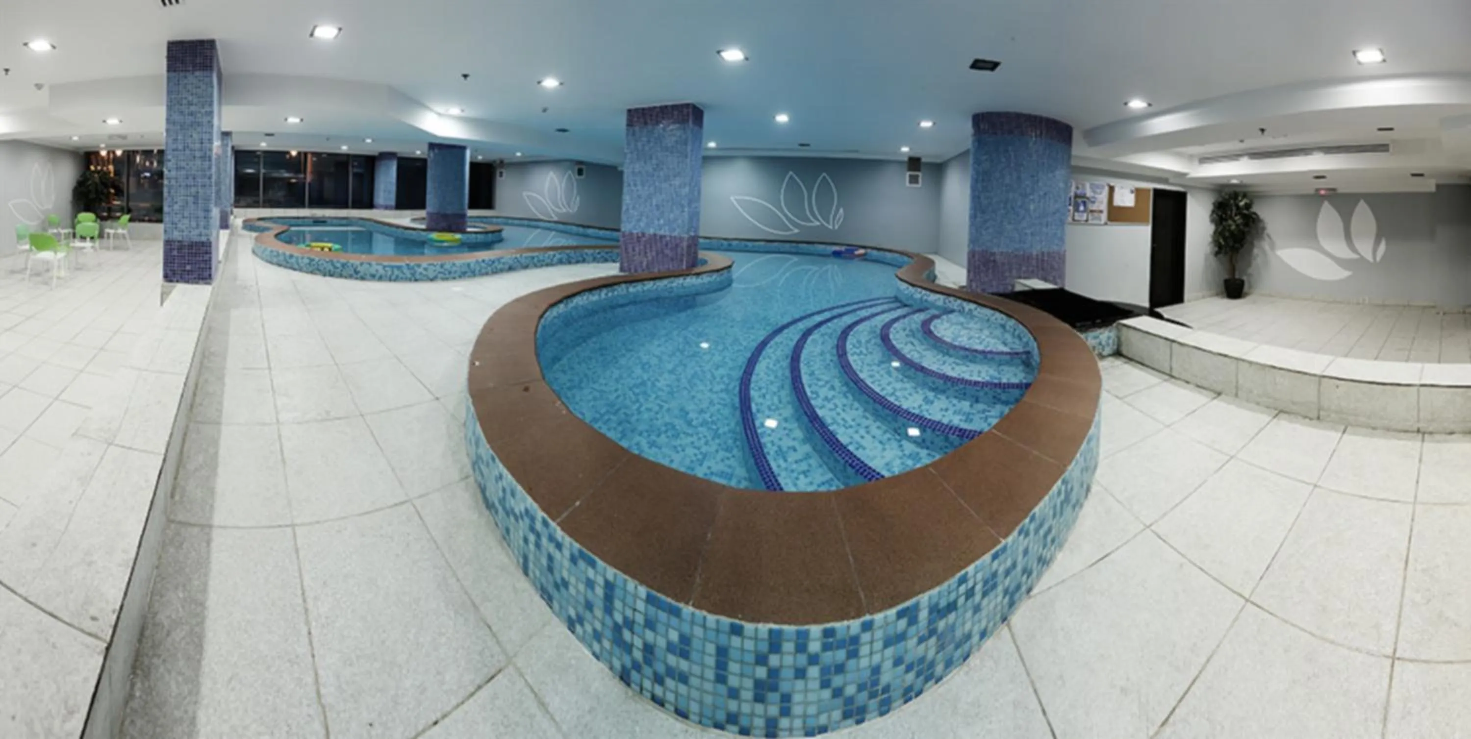 Swimming pool in Hayat Watheer for serviced Apartment
