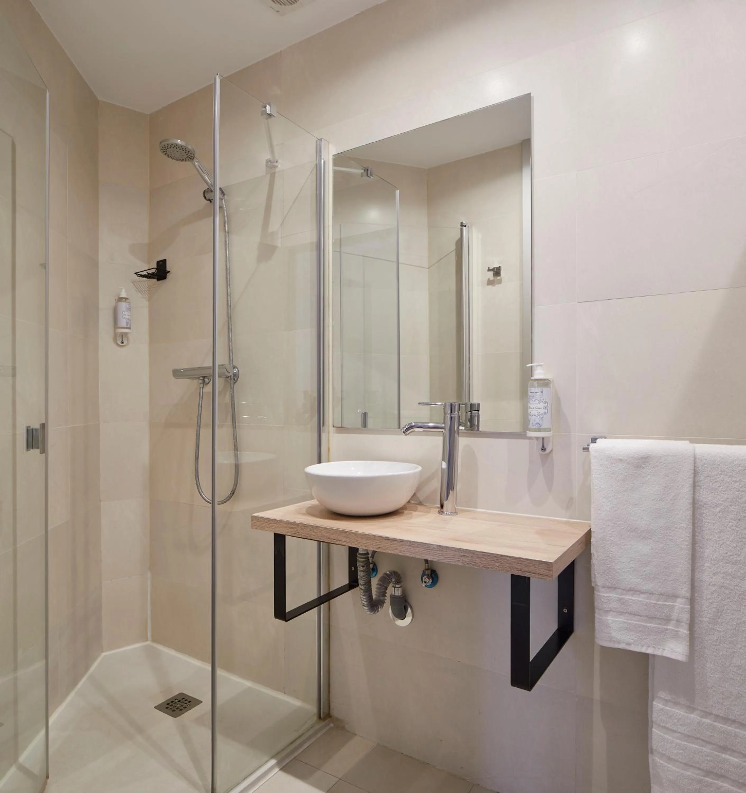 Bathroom in Welcome Gros Hotel