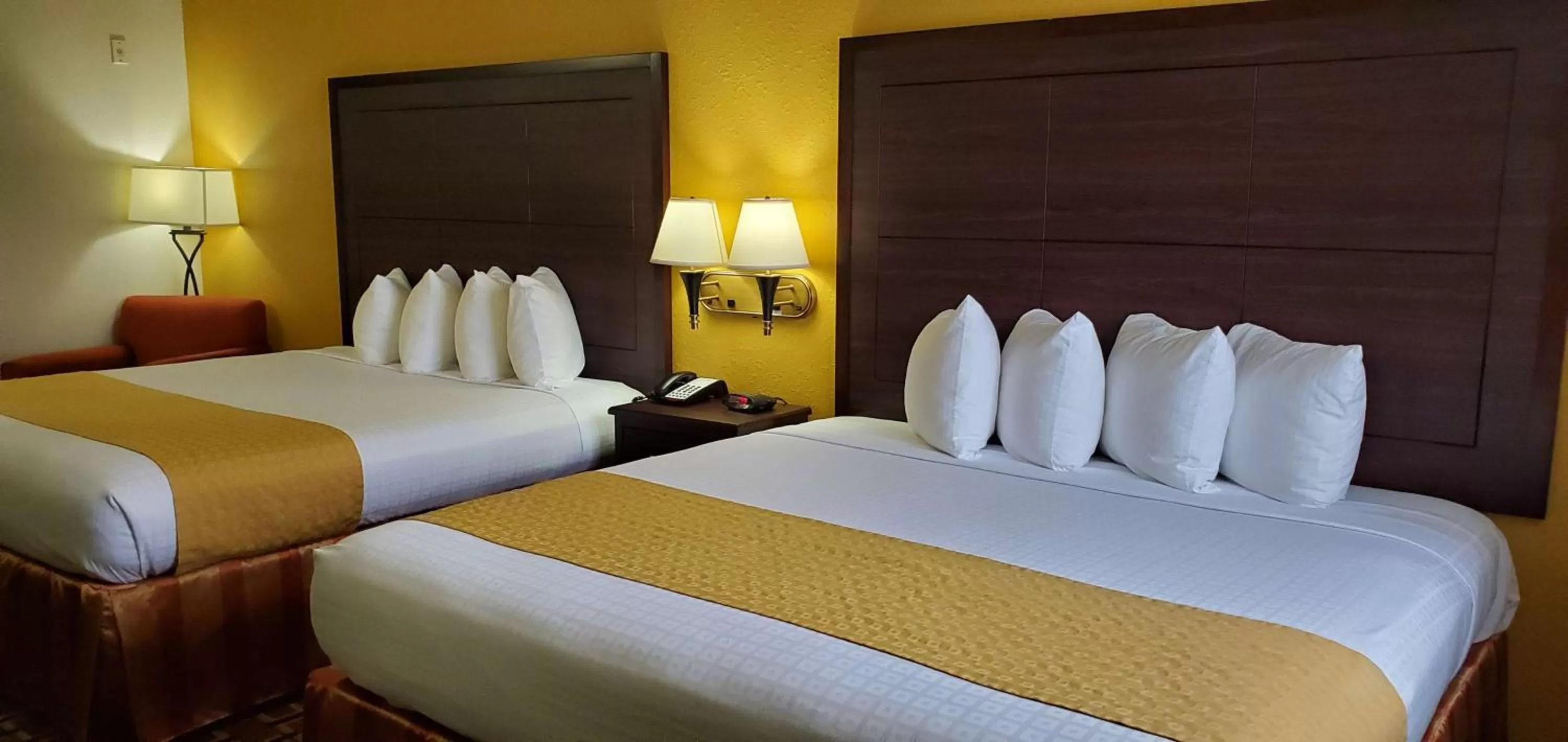 Photo of the whole room, Bed in Best Western Executive Inn & Suites