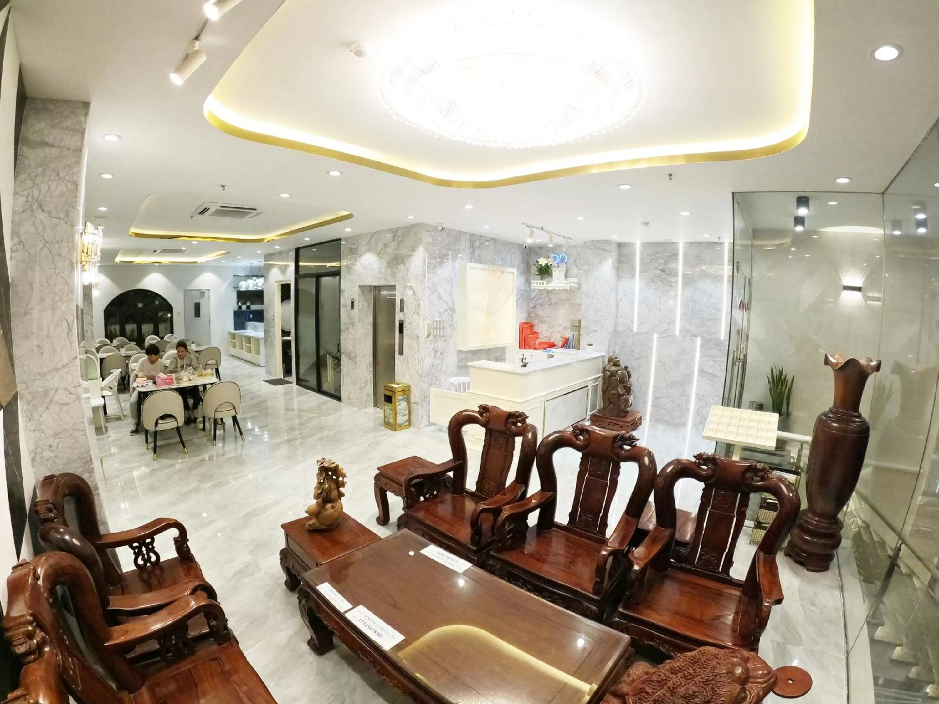 Lobby or reception in Dinh Phat Hotel