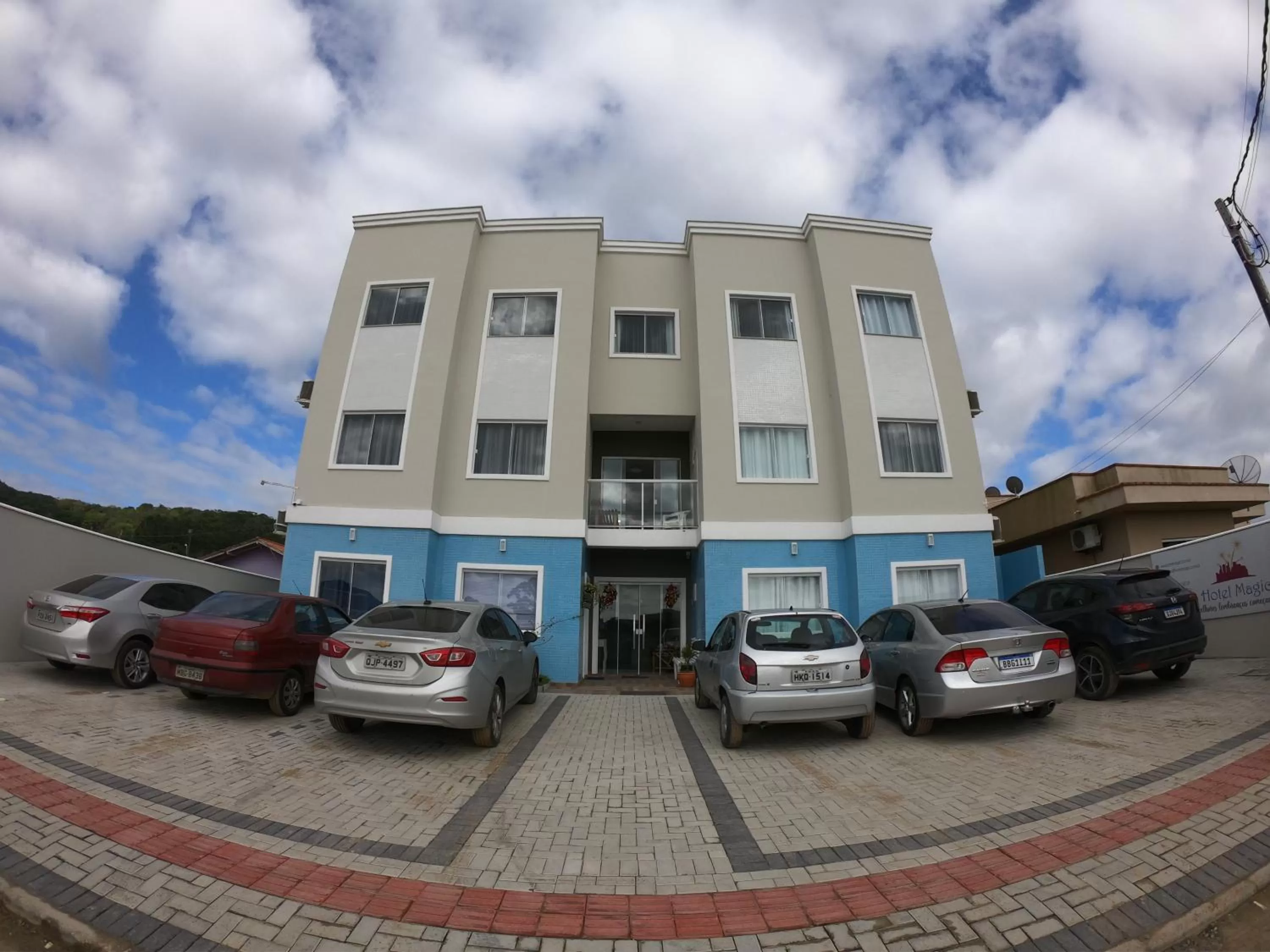 Property building in Hotel e Pousada Magic