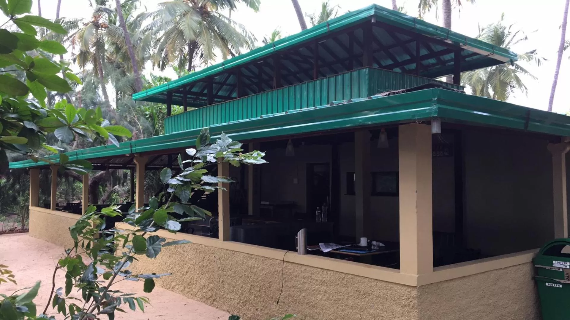 Restaurant/places to eat in OmBodhi Retreat