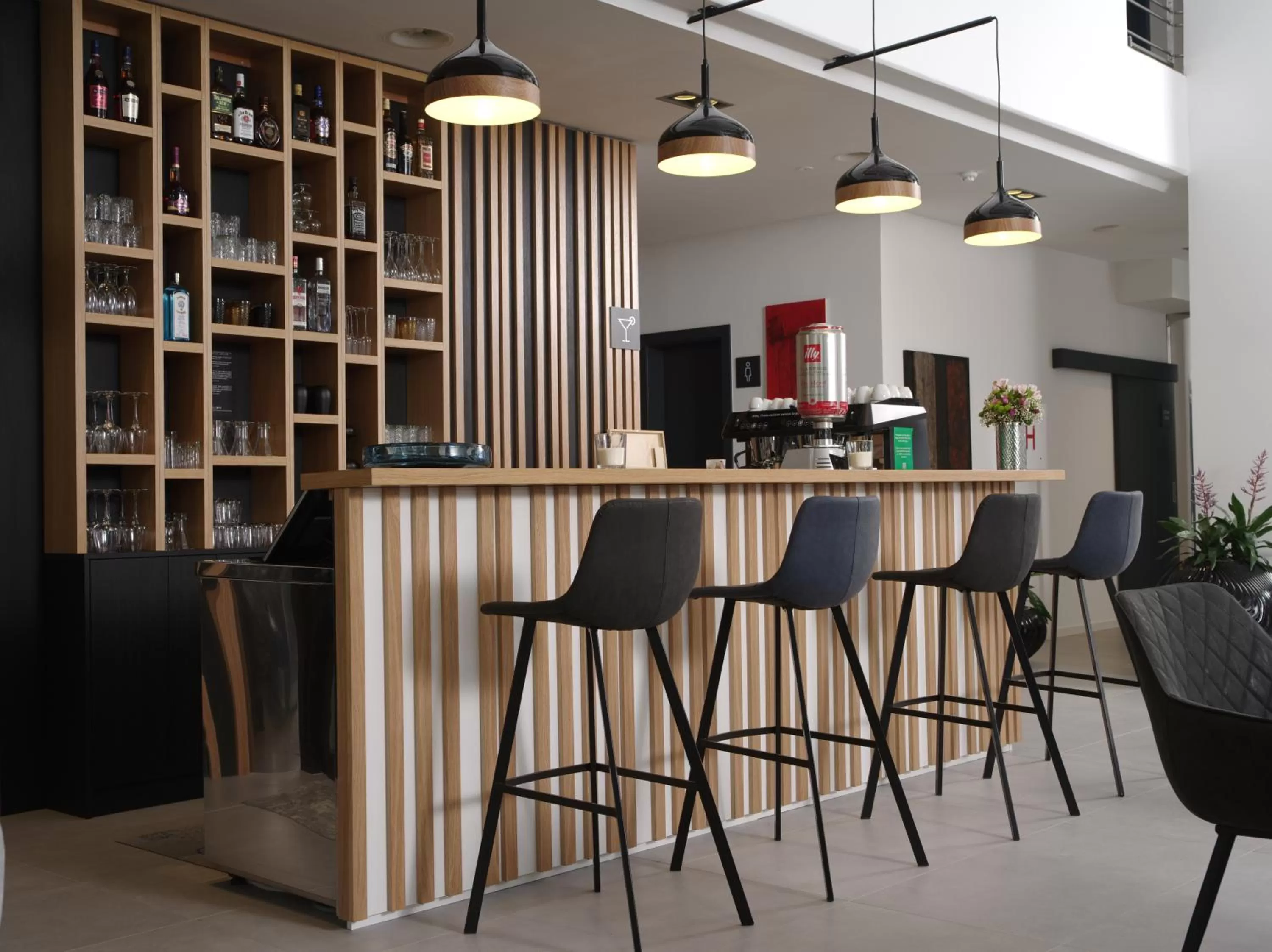 Lounge or bar in Hotel Cubis