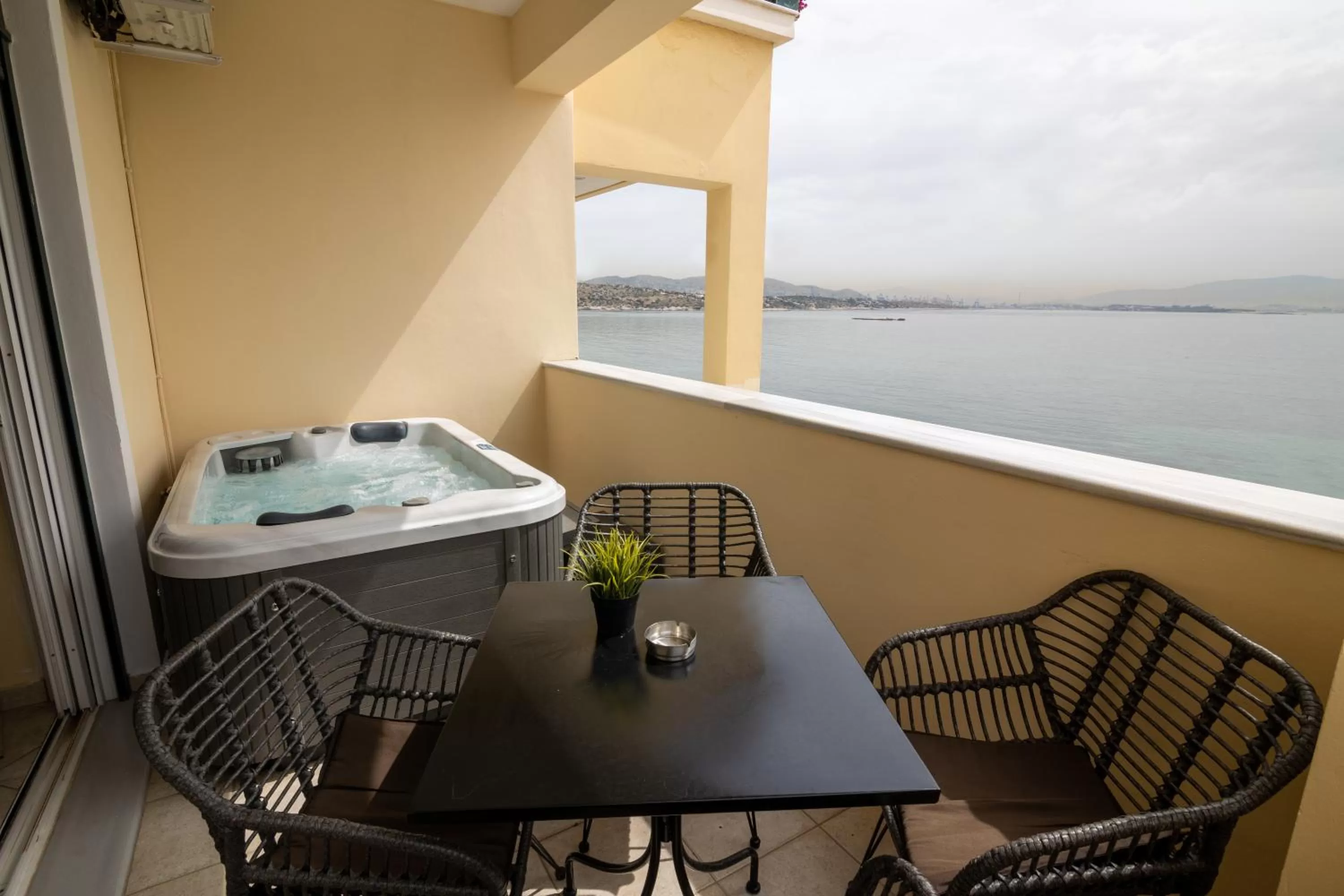 Votsalakia Hotel & Luxury Apartments