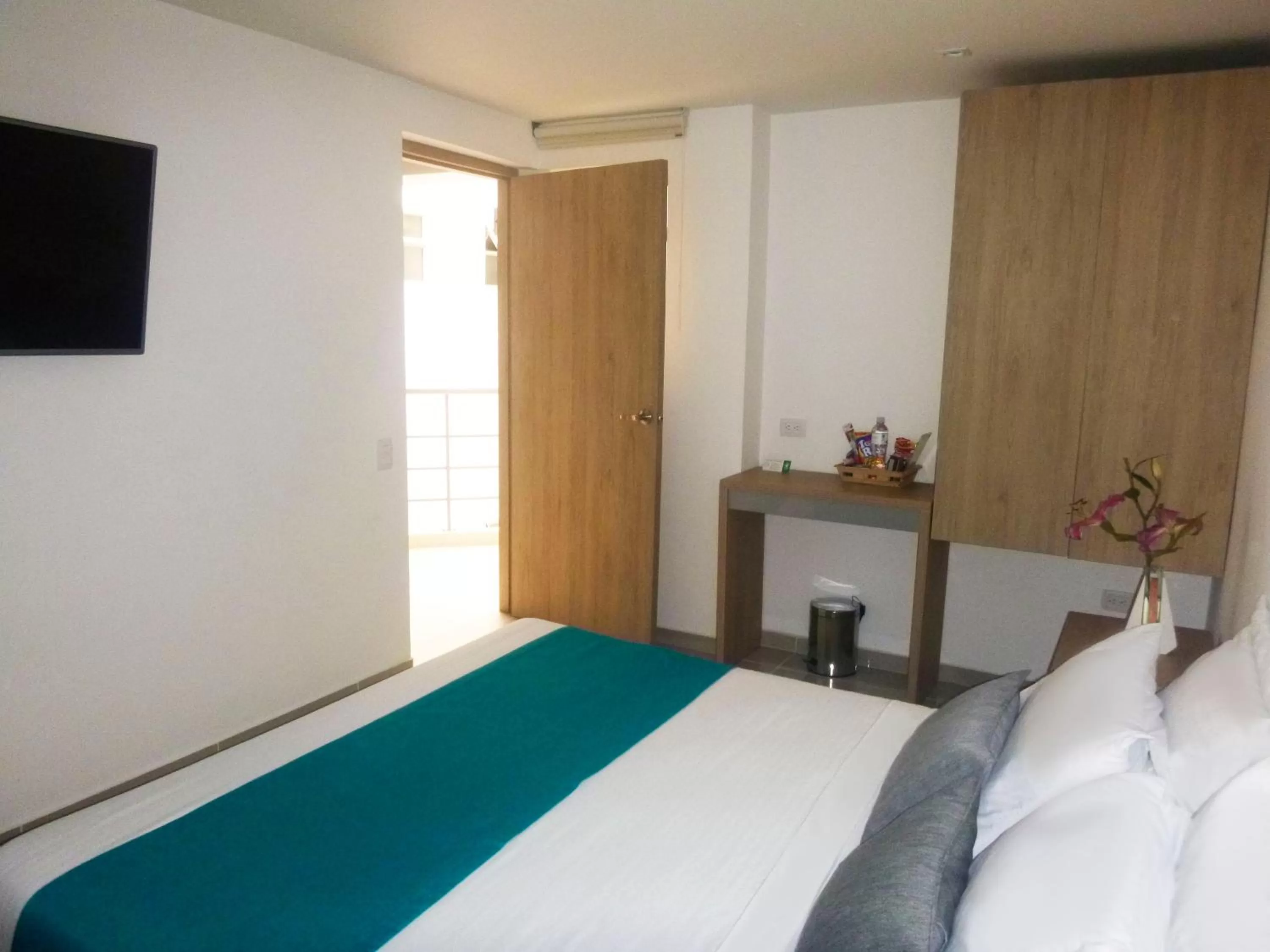 Communal lounge/ TV room, Bed in Hotel Boutique Laureles Medellin (HBL)