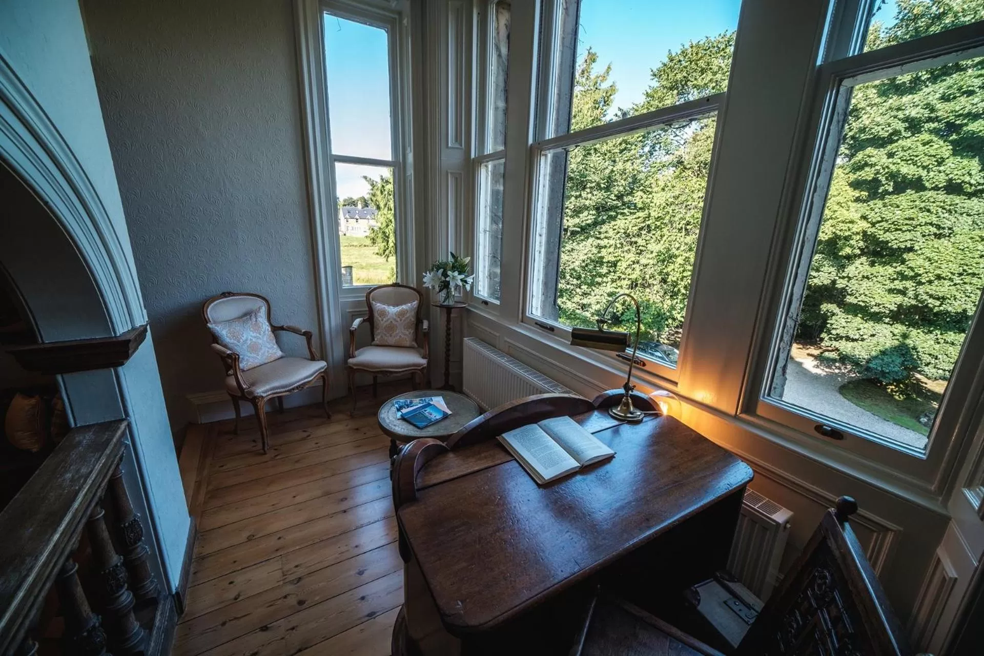 Seating Area in West Layton Manor